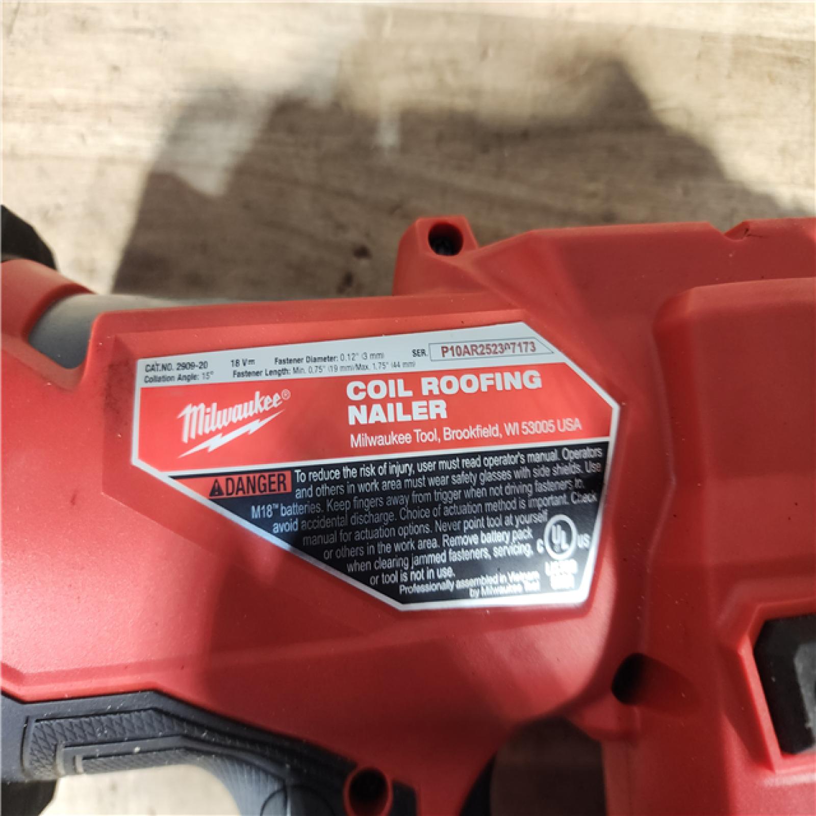 HOUSTON LOCATION - AS - IS Milwaukee FUEL 18-Volt Lithium-Ion Brushless Cordless Coil Roofing Nailer (Tool Only)