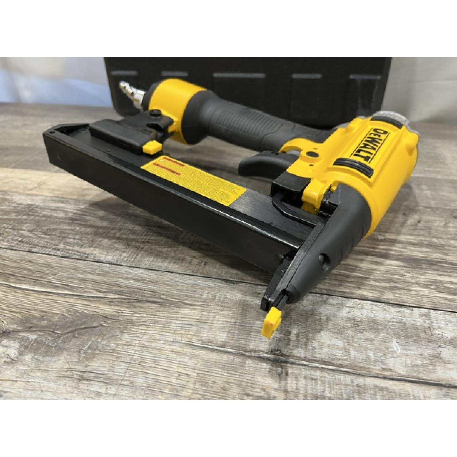 NEW - DEWALT Pneumatic 18-Gauge 1/4 in. Crown Corded Stapler