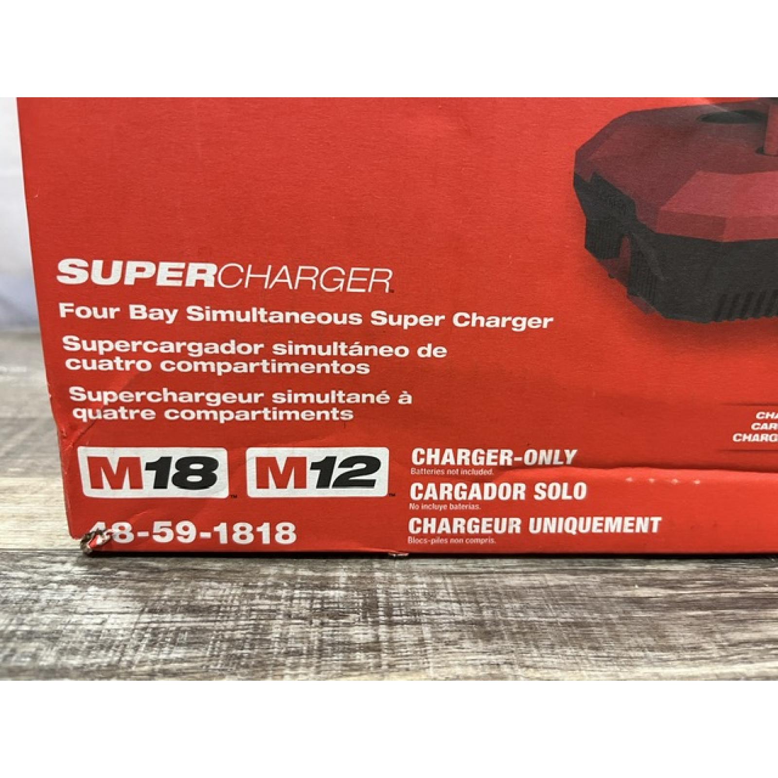 NEW - Milwaukee 12-Volt/18-Volt Lithium-Ion PACKOUT Four Bay Simultaneous Super Charger (Charger Only)