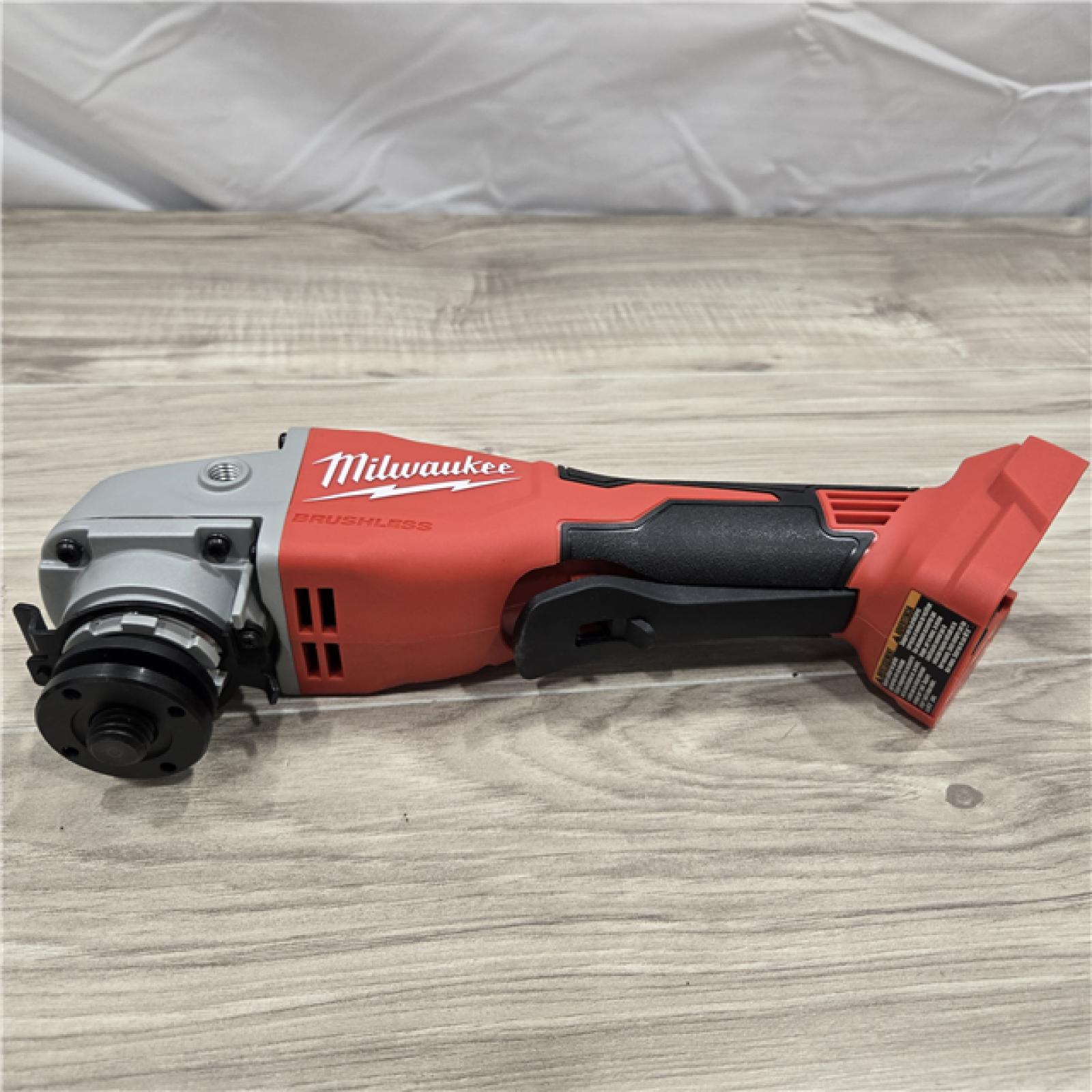 LIKE NEW! - Milwaukee 2686-20 18V Cordless Grinder (Tool Only)