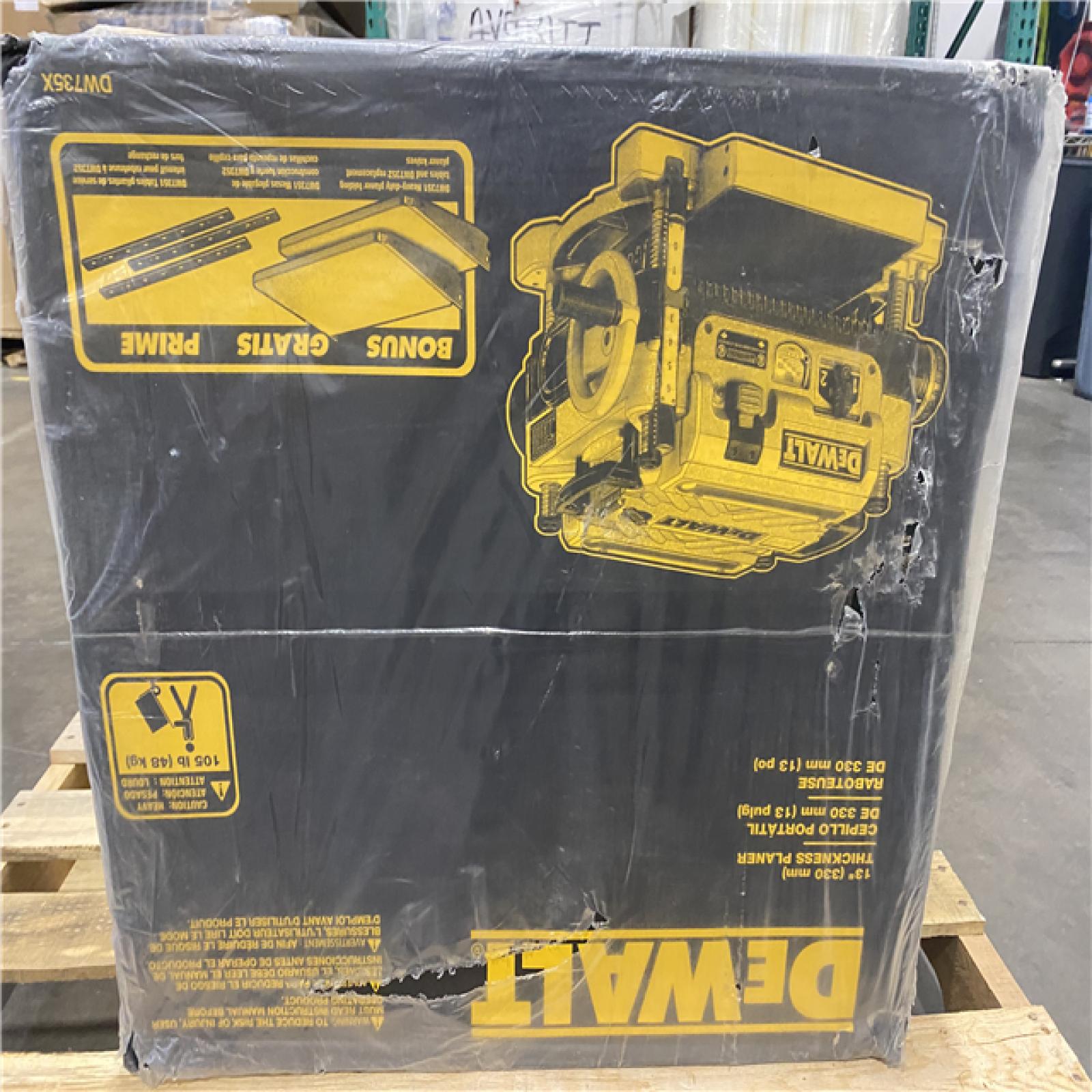 Dallas Location - NEW-  DEWALT 13 2 Speed 3-Knife Thickness Planer