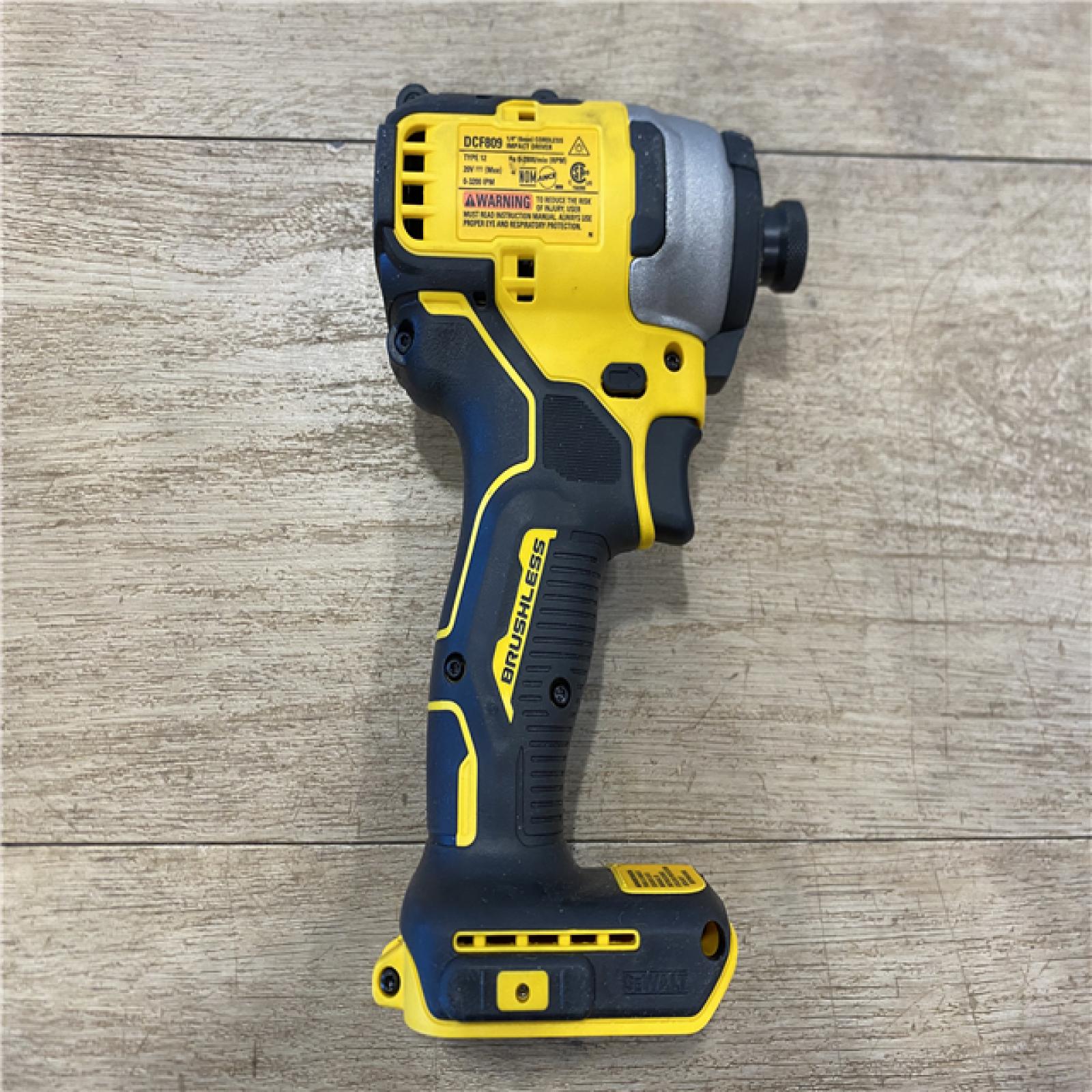 AS-IS DEWALT Atomic 20V Max Lithium-Ion Brushless Cordless Compact 1/4 in. Impact Driver Kit