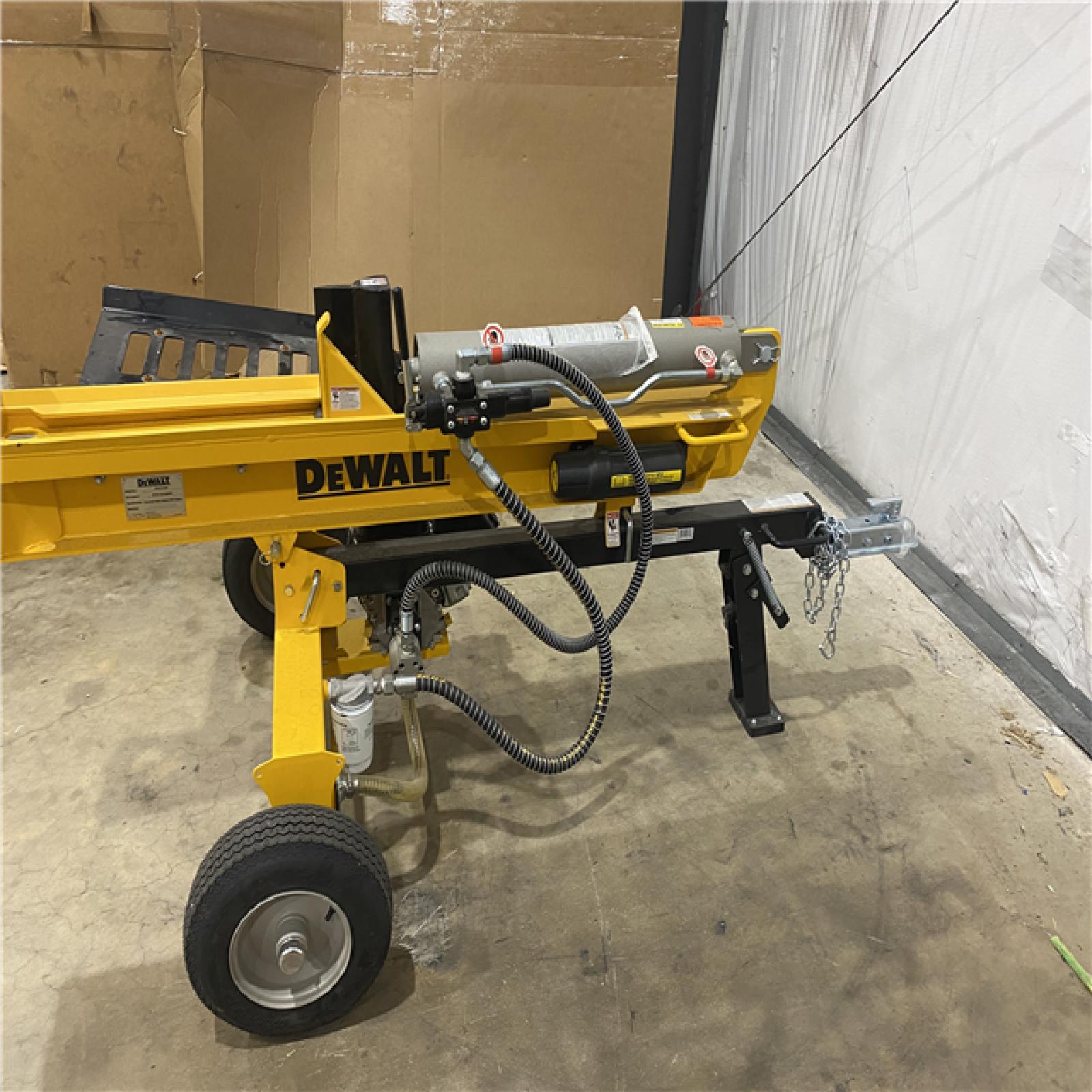 DEWALT 28 TON LOG SPLITTER