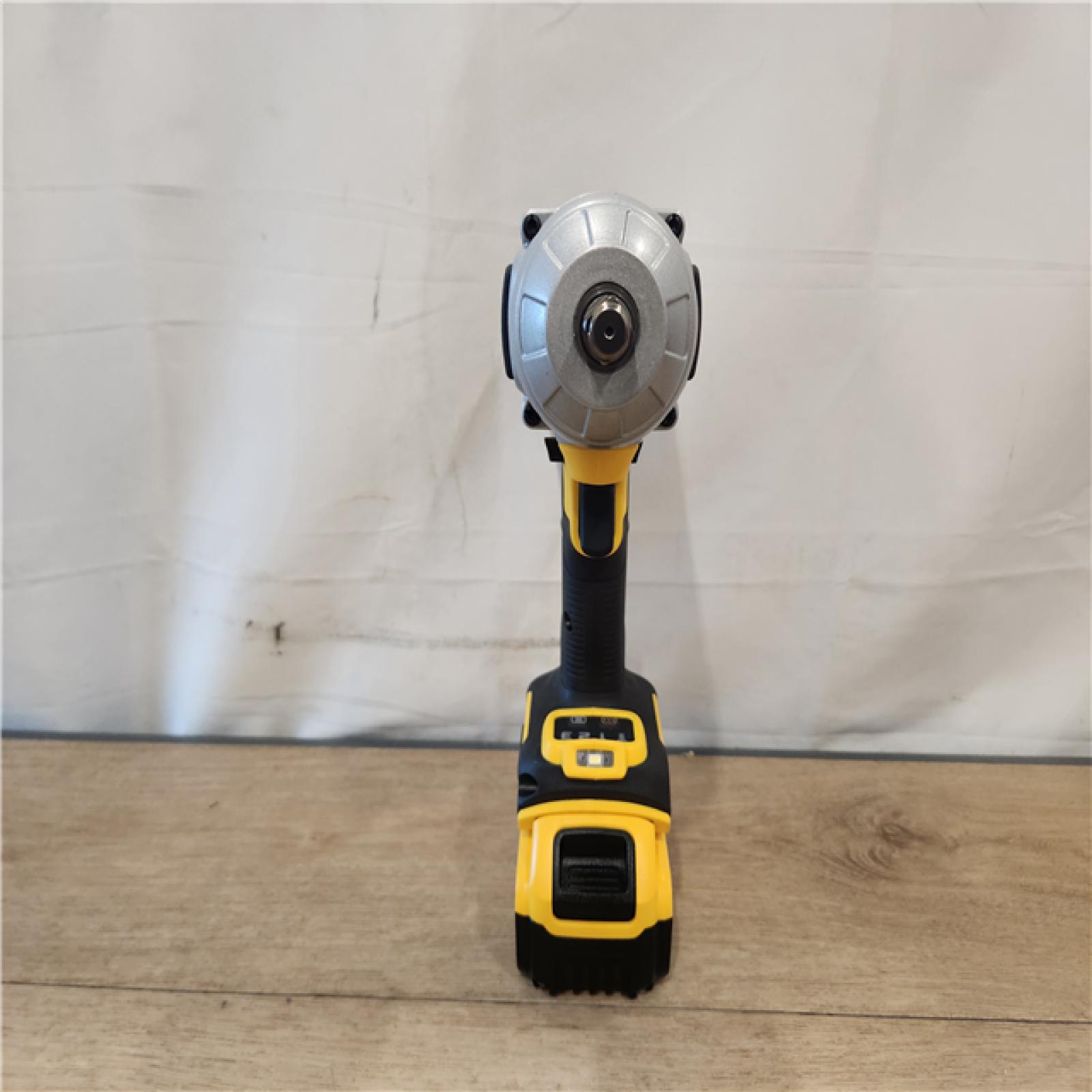 AS-IS- DEWALT 20V MAX Lithium-Ion Cordless 1/2 in. Impact Wrench Kit