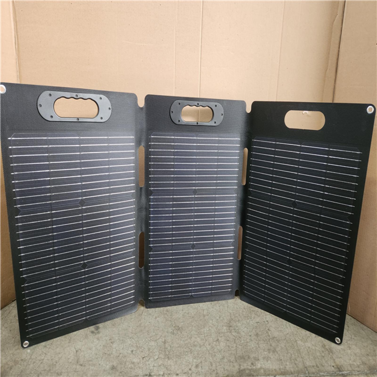 Phoenix NEW Generac 100-Watt Portable Solar Panel with 20.1 Volt Output  IP67 Solar Charger for Power Station / Generator - GS100