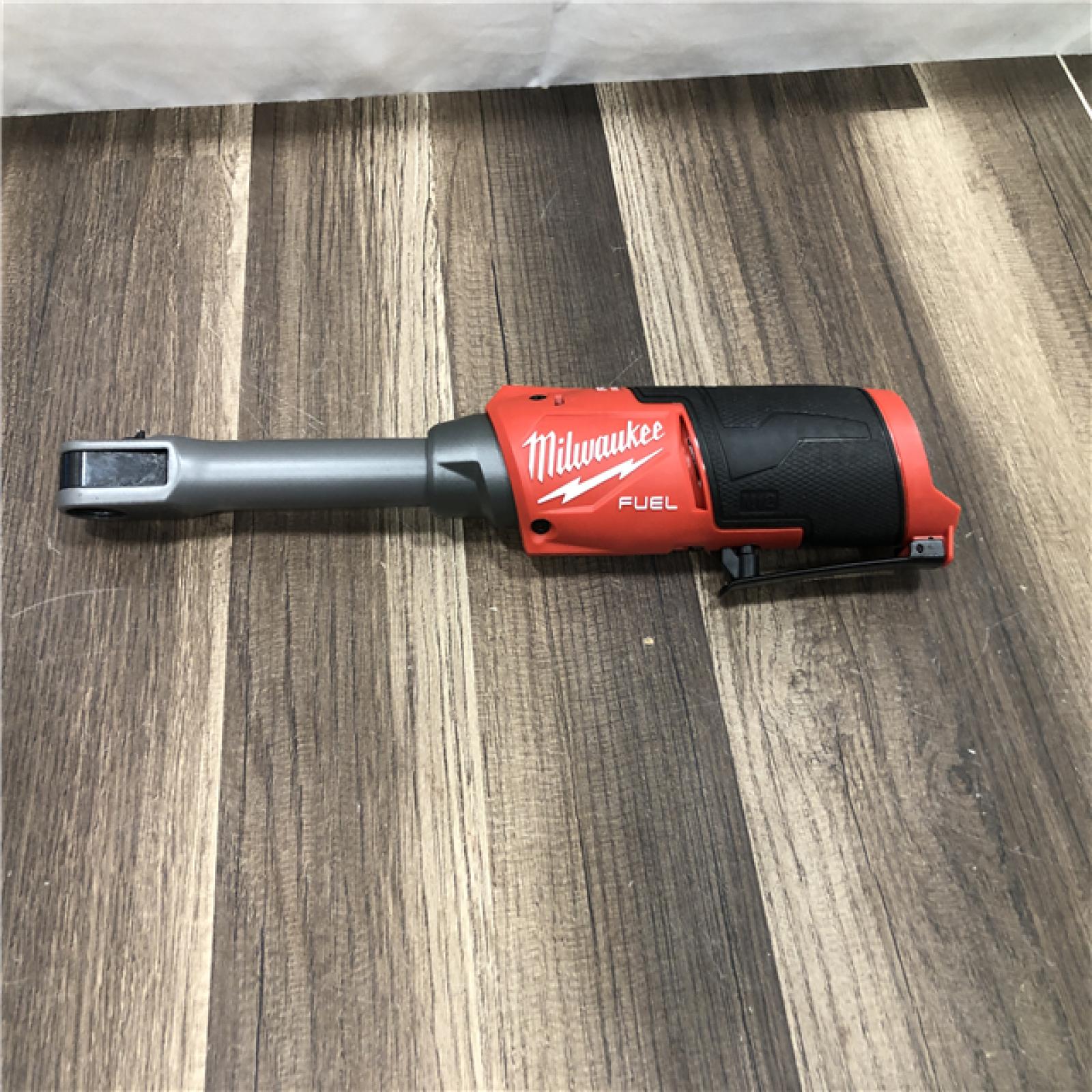 AS-IS Milwaukee FUEL INSIDER 12V Lithium-Ion Brushless Cordless 1/4 in. - 3/8 in. Extended Reach Box Ratchet (Tool-Only)