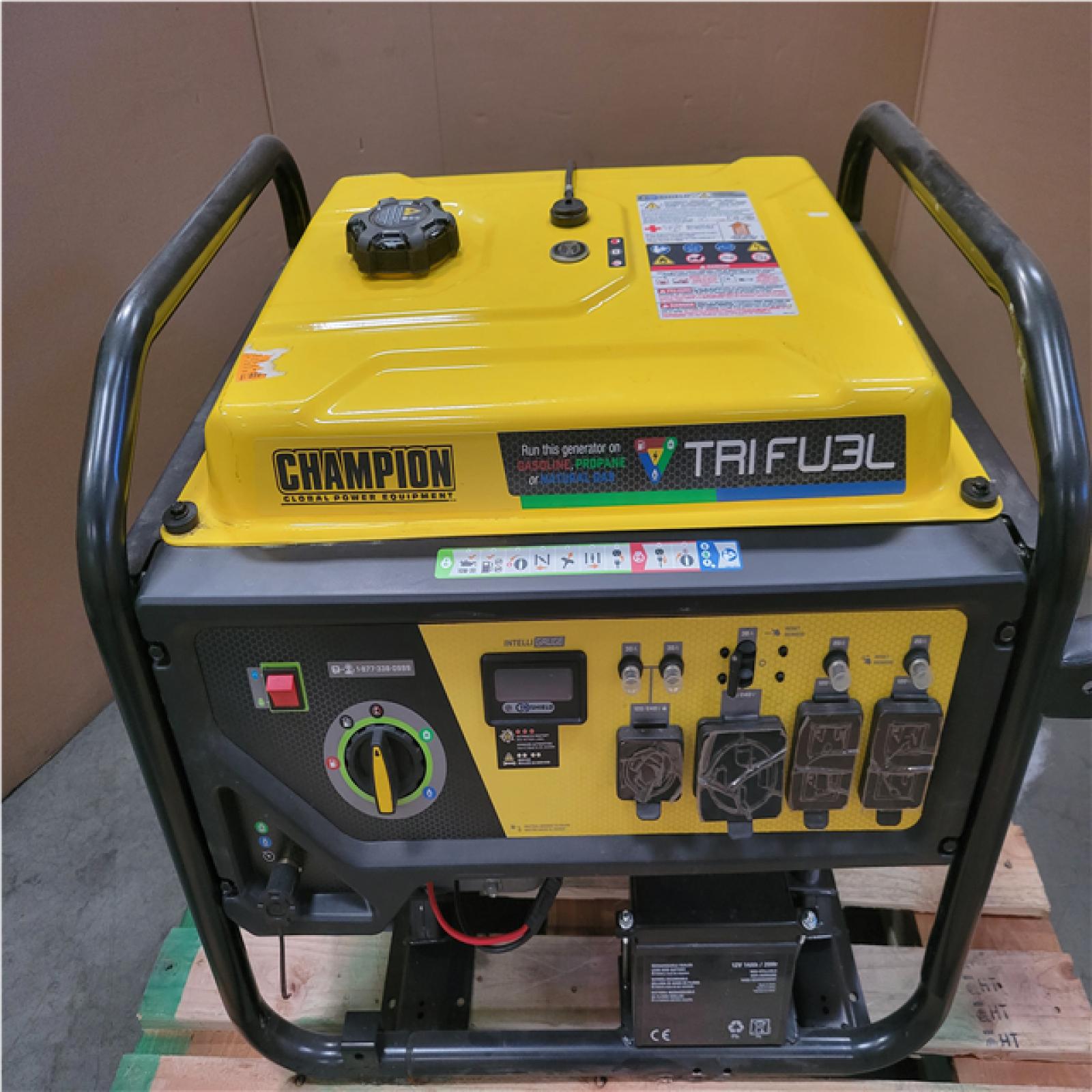 CALIFORNIA AS-IS CHAMPION 11 500 STARTING WATT/ 9 200 RUNNING WATT TRI FUEL GENERATOR