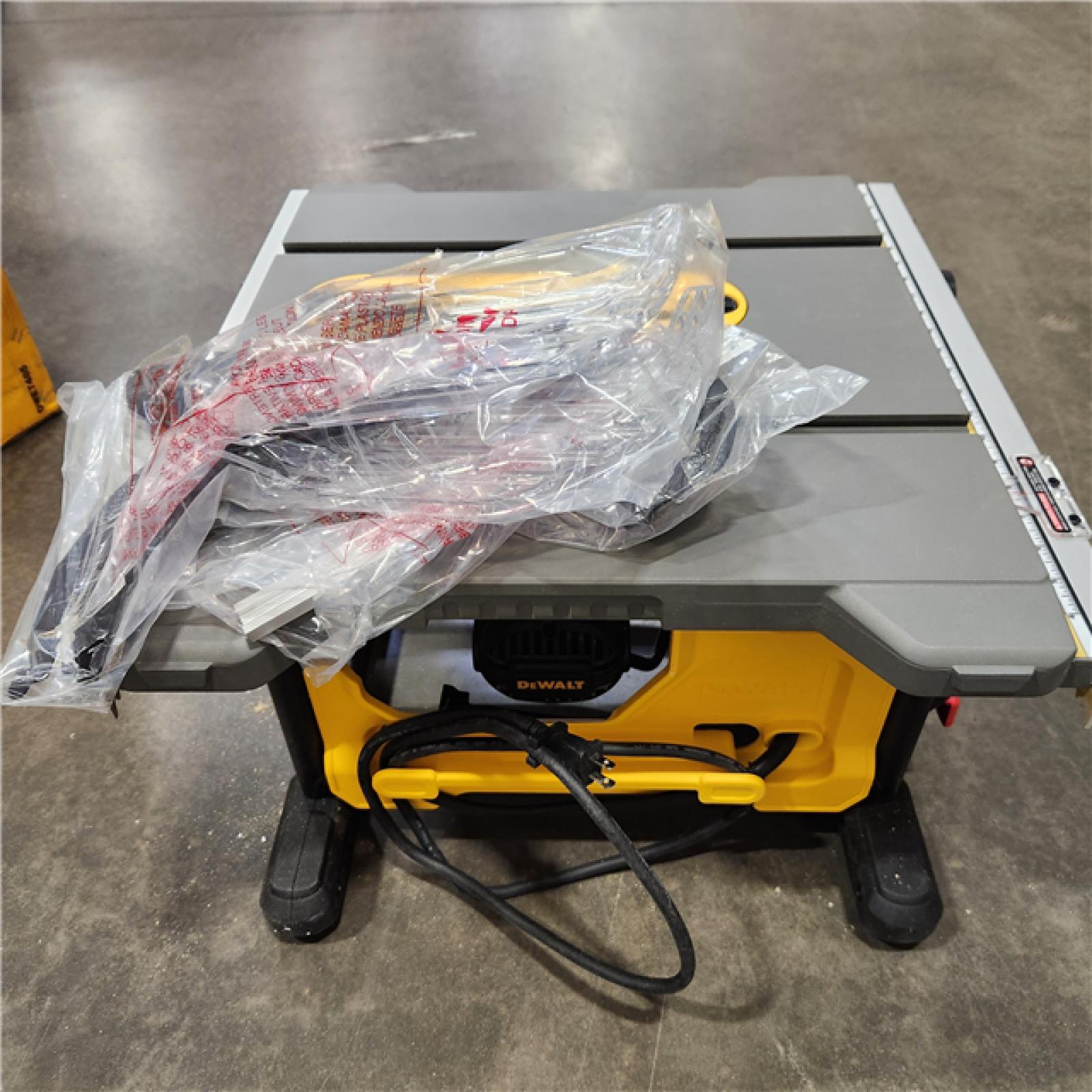 As-Is- DEWALT 15 Amp Corded 8-1/4 in. Compact Portable Jobsite Table Saw