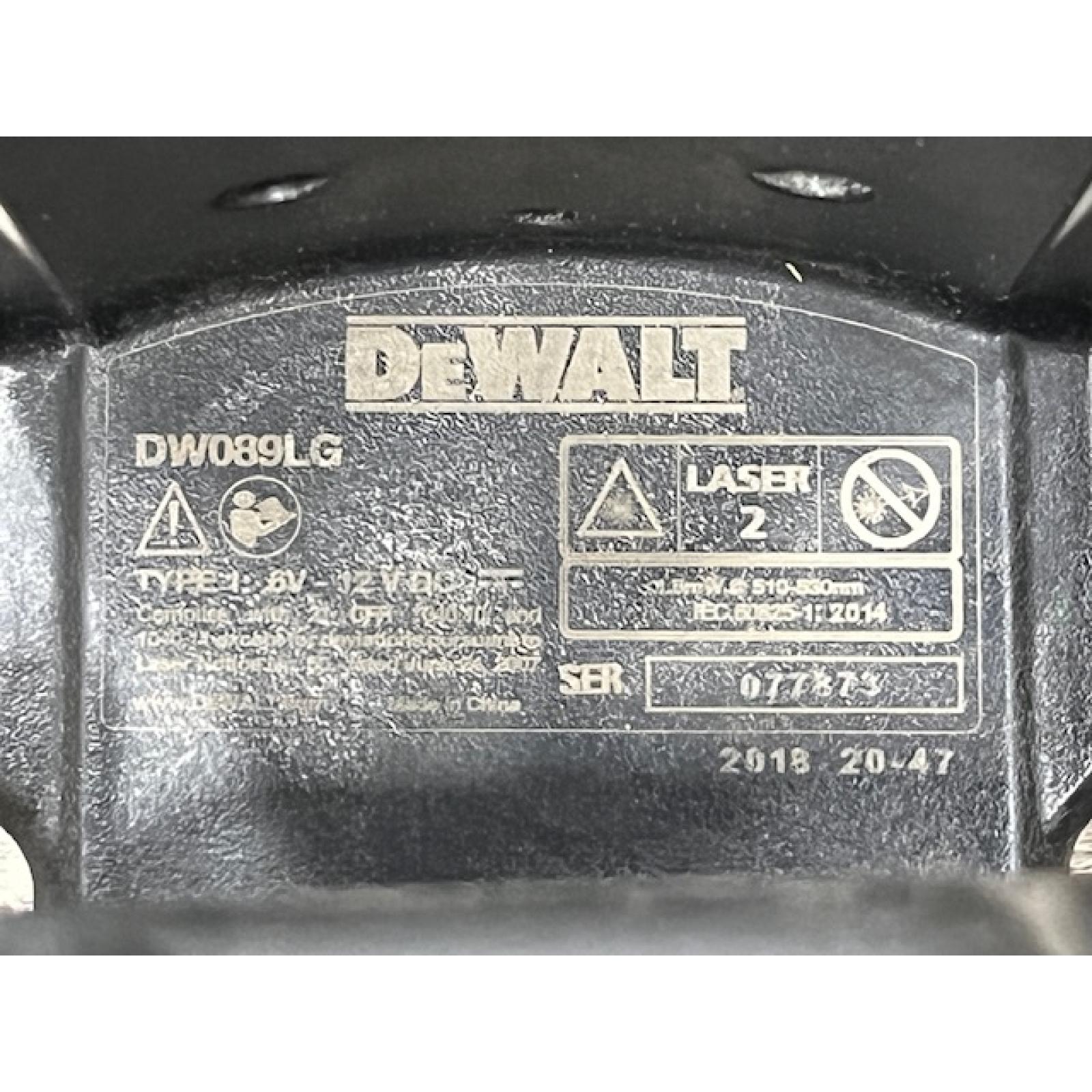 AS-IS DEWALT 12V MAX Lithium-Ion 100 ft. Green Self-Leveling 3-Beam 360 Degree Laser Level Kit