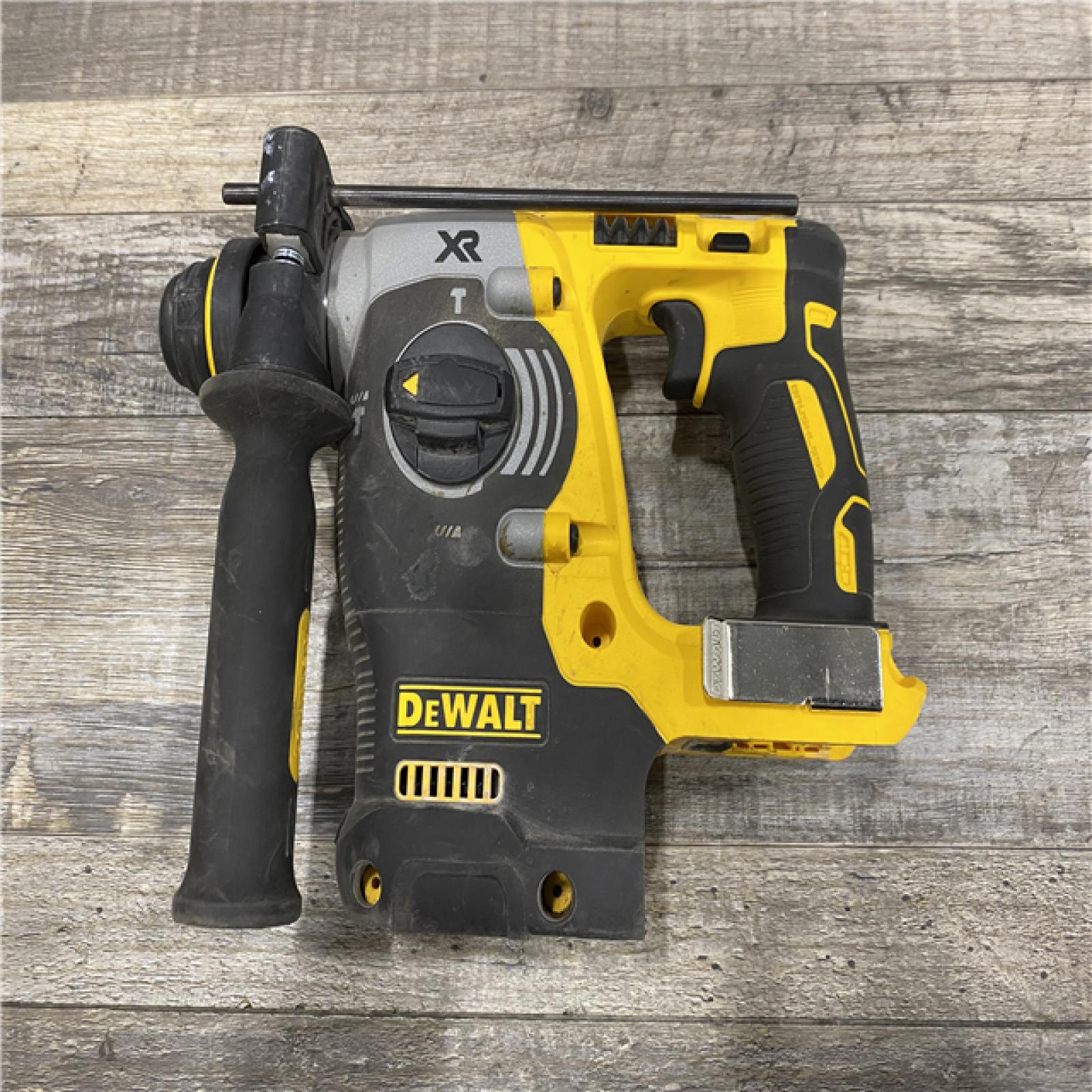 AS-IS DEWALT 20V MAX XR Cordless Brushless 1 in. SDS Plus L-Shape Rotary Hammer (Tool Only)