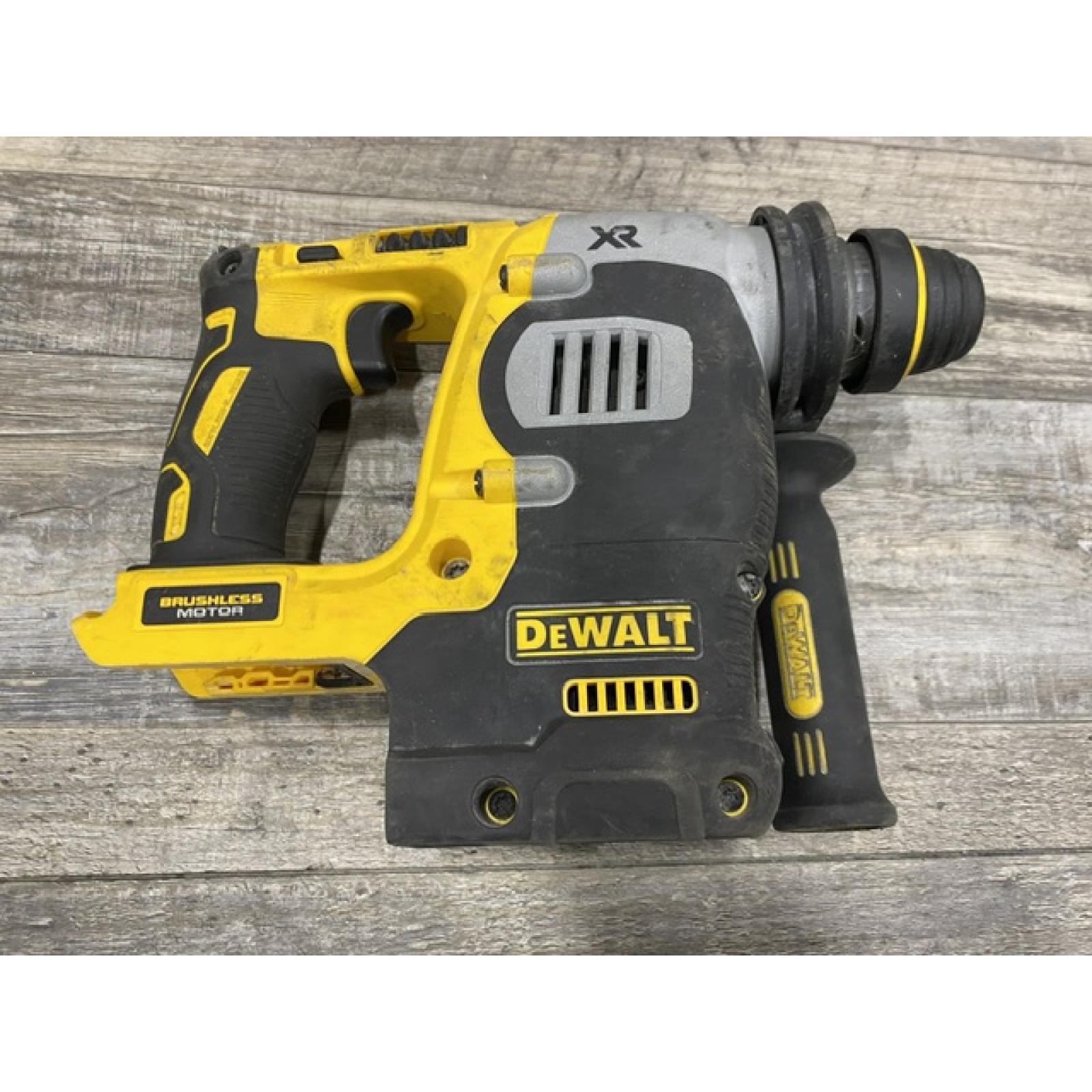 AS-IS DEWALT 20V MAX XR Cordless Brushless 1 in. SDS Plus L-Shape Rotary Hammer (Tool Only)