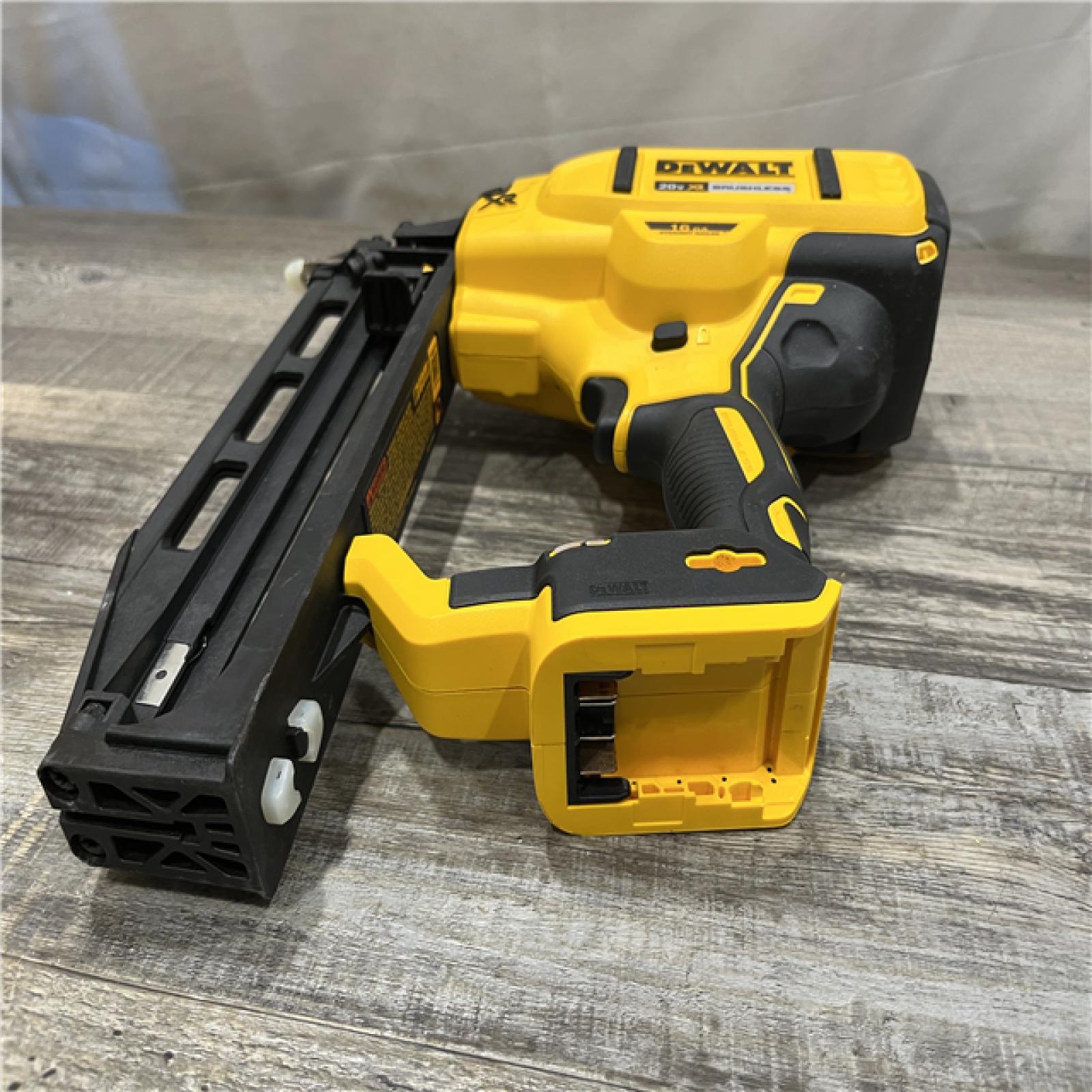 AS-IS DEWALT 20V MAX XR 16-Gauge Lithium-Ion Cordless Finish Nailer (Tool Only)