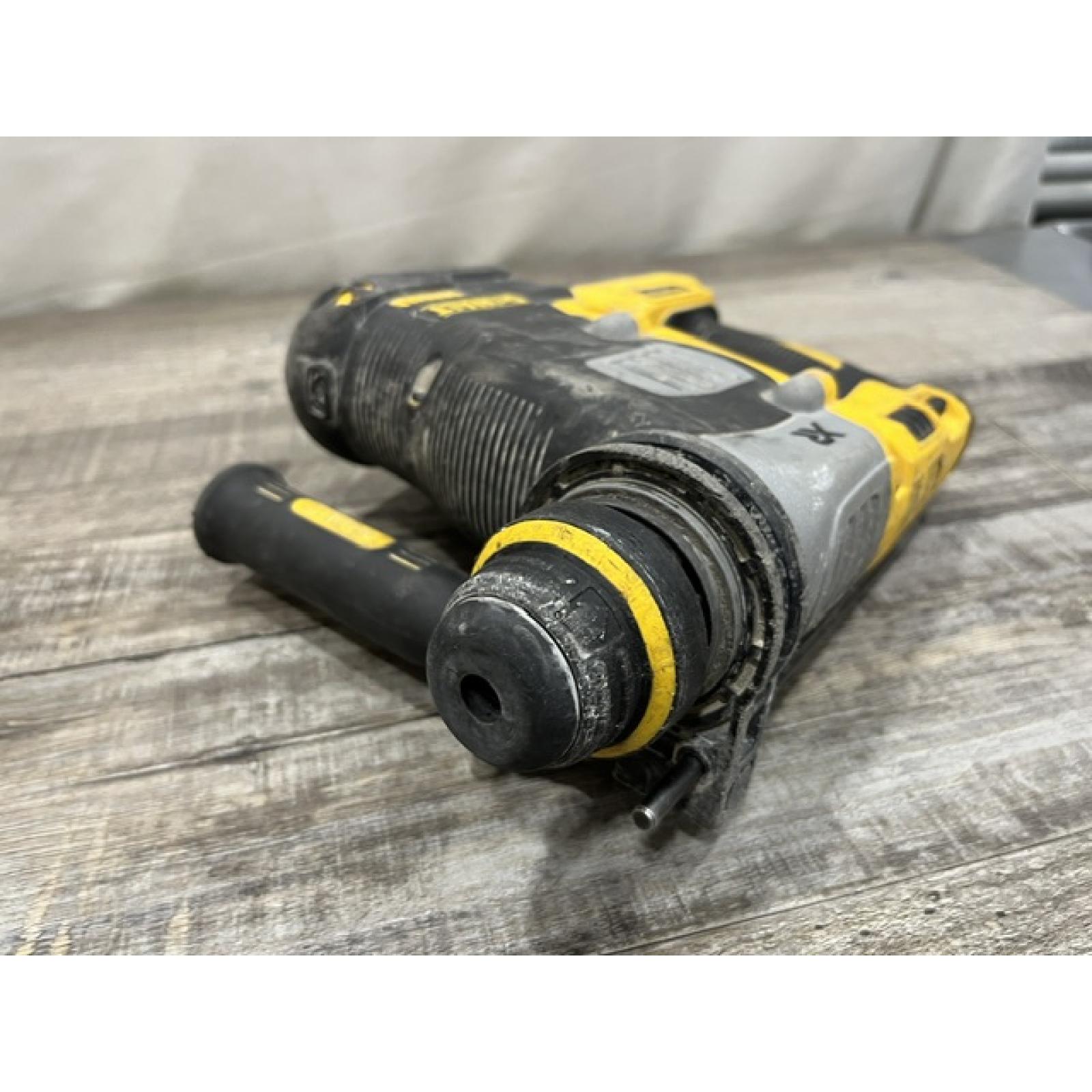 AS-IS DEWALT 20V MAX XR Cordless Brushless 1 in. SDS Plus L-Shape Rotary Hammer (Tool Only)