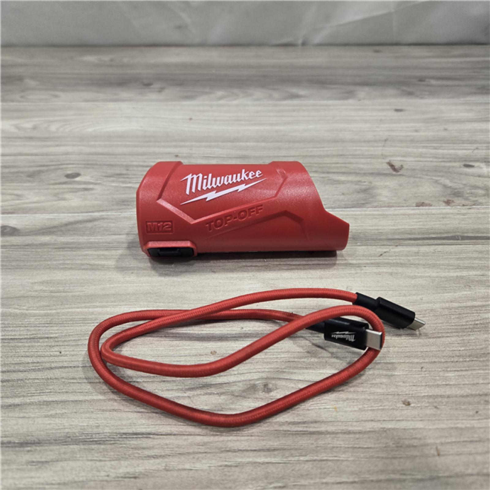 AS-IS Milwaukee Medium Women's M12 Heated AXIS Jacket