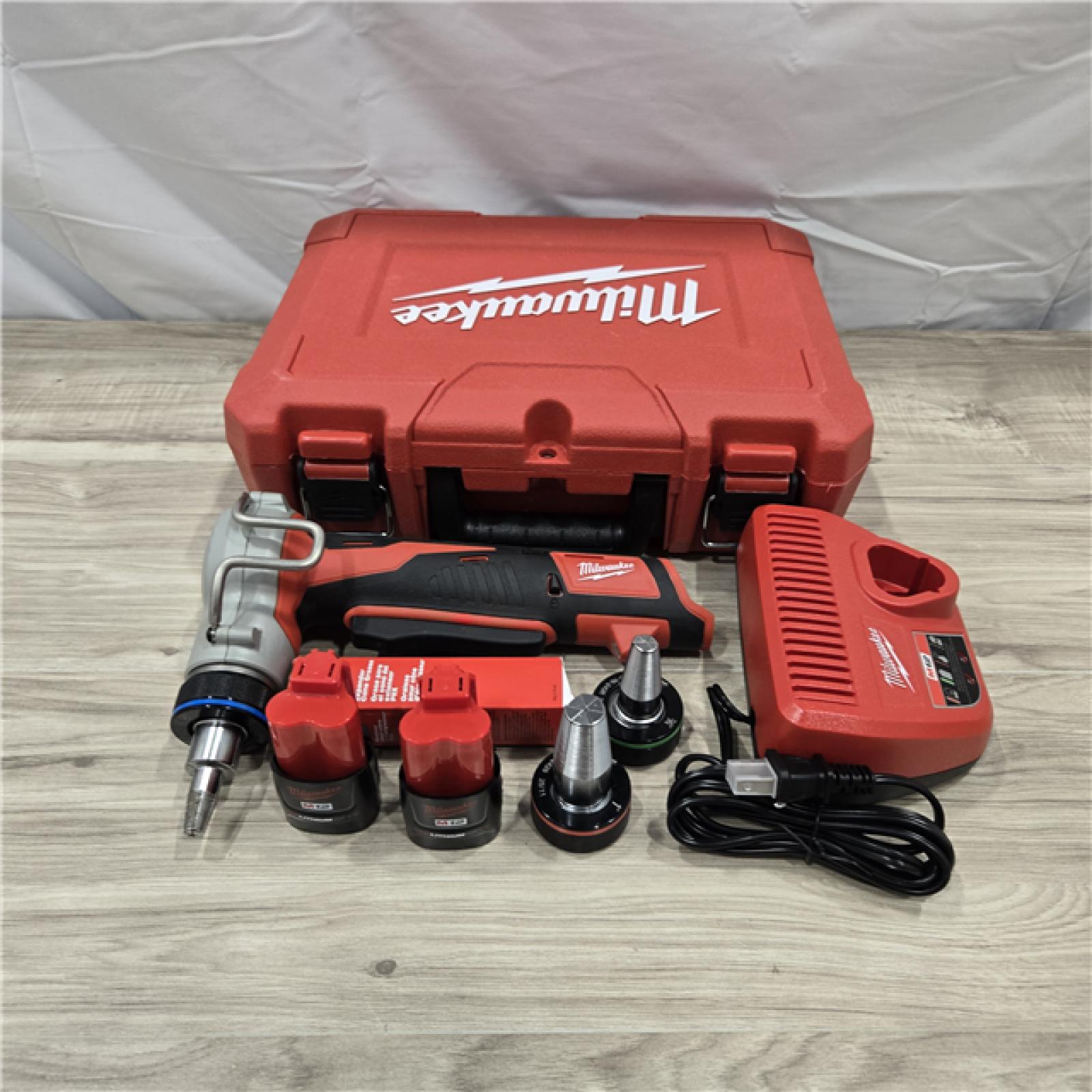 GOOD! - Milwaukee 12V Cordless PEX Expansion Tool Kit