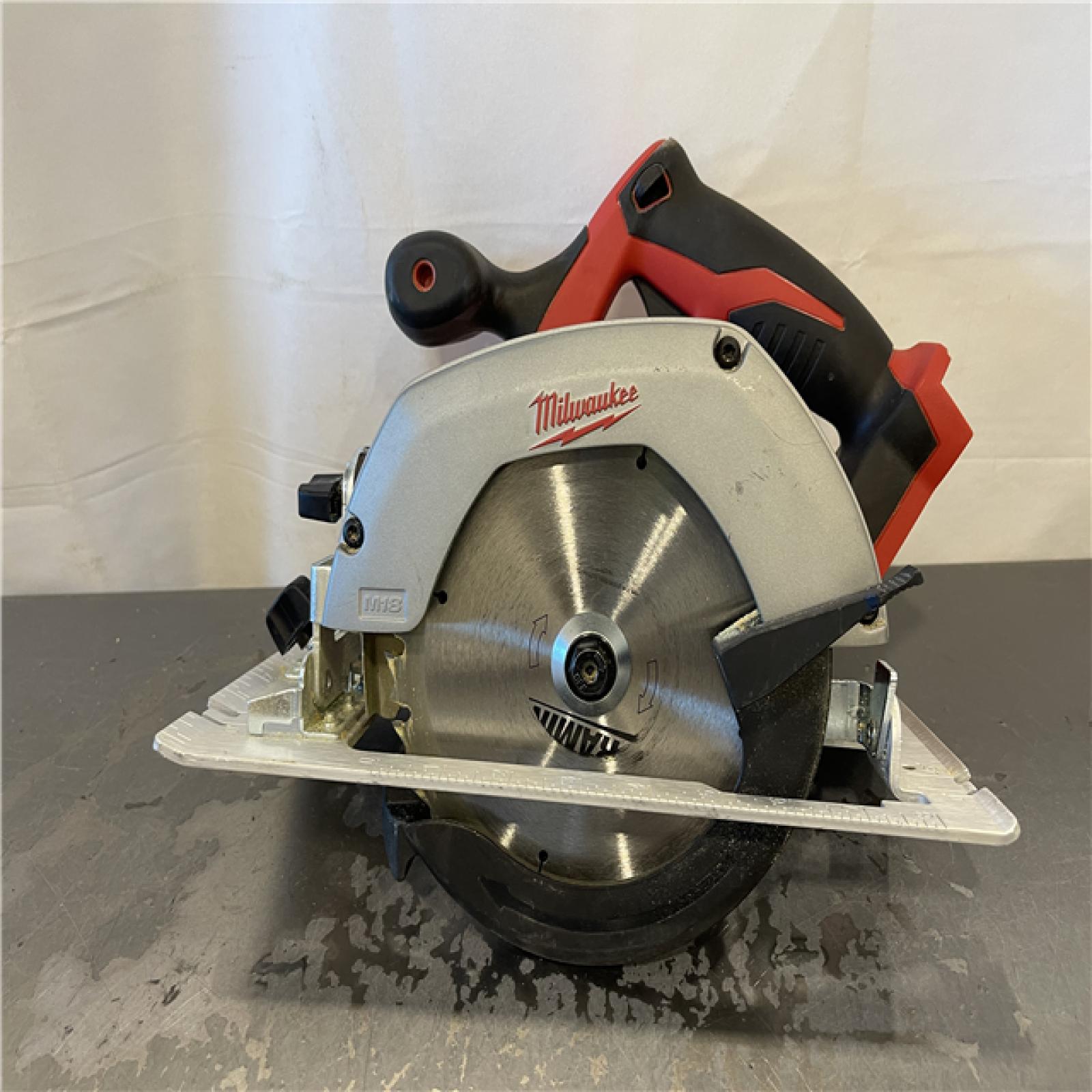 AS-IS - Milwaukee M18 18V Lithium-Ion Cordless 6-1/2 in. Circular Saw