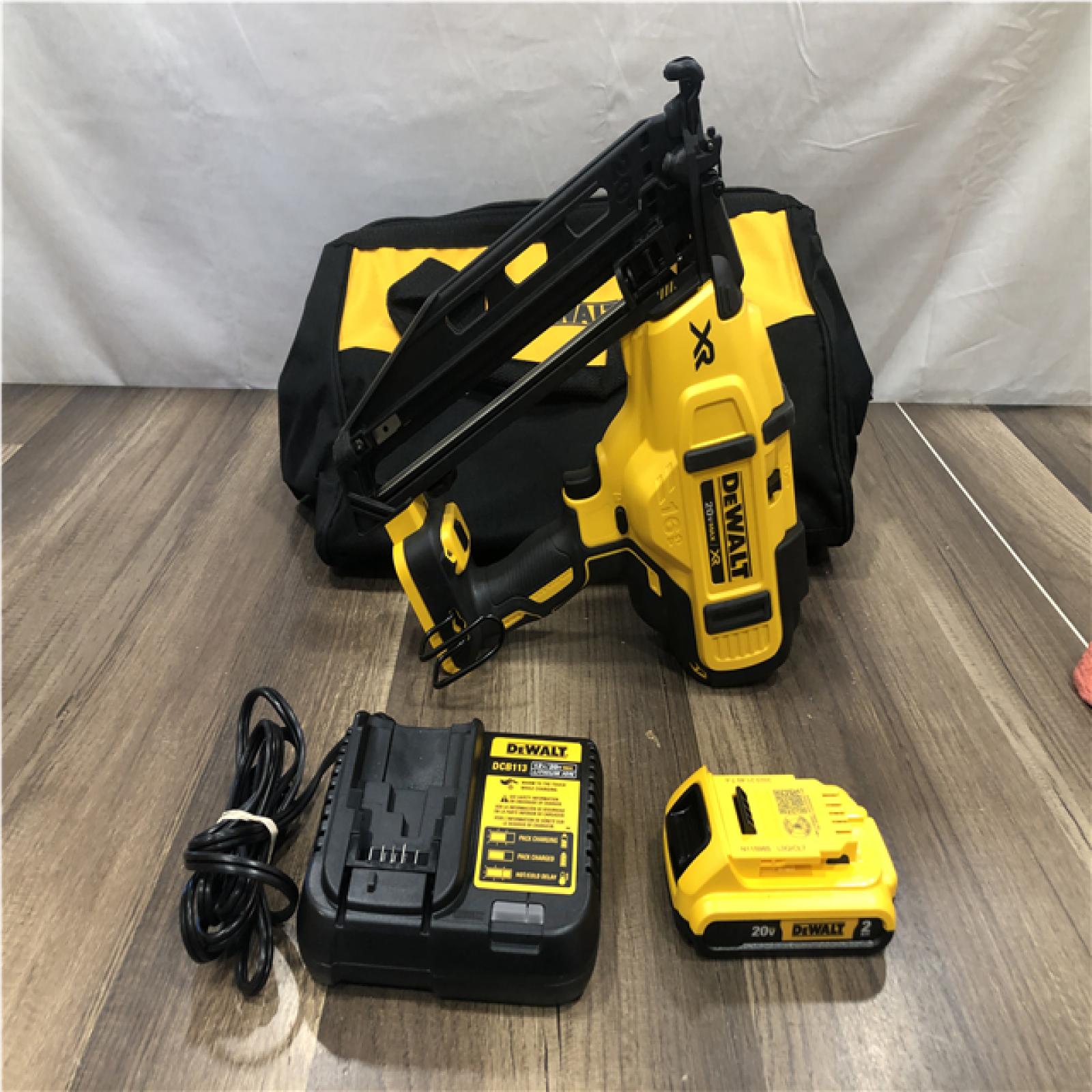 AS-IS DEWALT 20V MAX XR 16-Gauge Electric Cordless Angled Finishing Nailer Kit