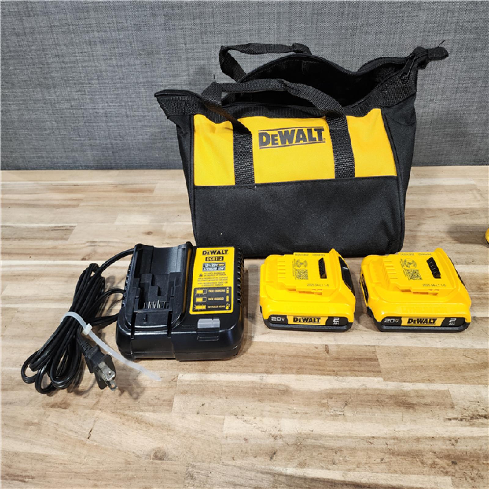 HOUSTON LOCATION - AS-IS DEWALT 3 TOOL COMBO KIT W/ (2) BATTERY & CHARGER