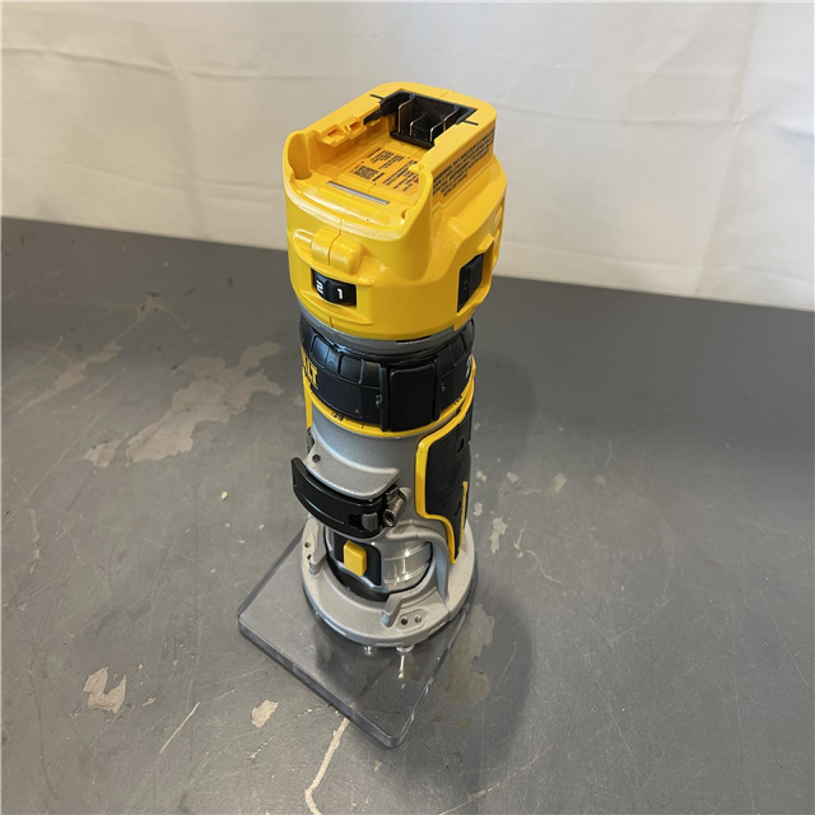 AS-IS - Dewalt 20V MAX XR Brushless Cordless Compact Router