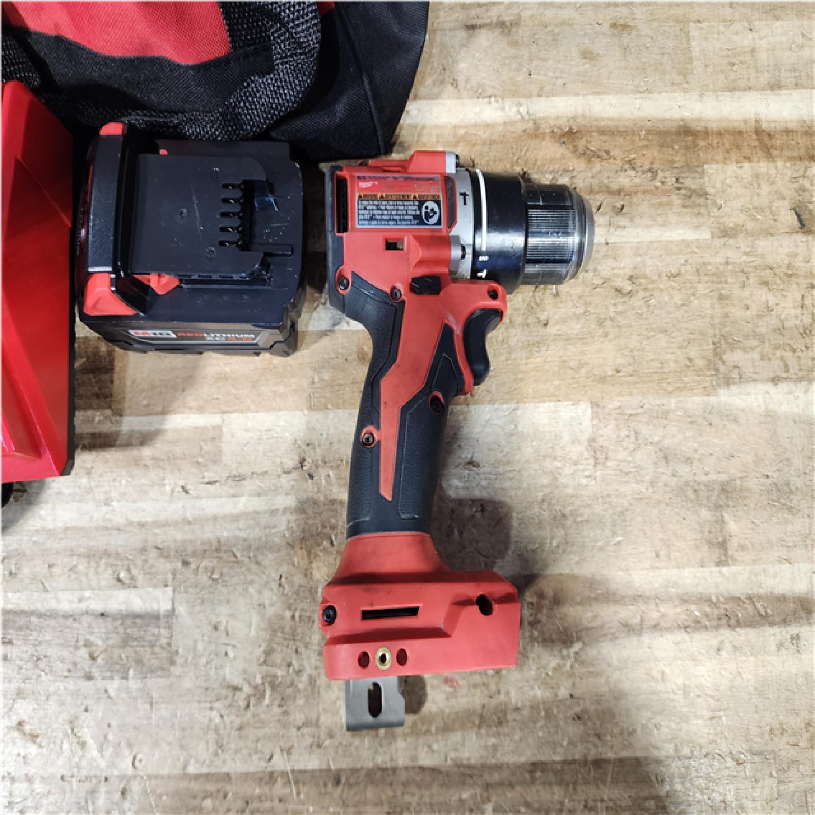 HOUSTON LOCATION - AS - IS MILWAUKEE 1 TOOL COMBO KIT