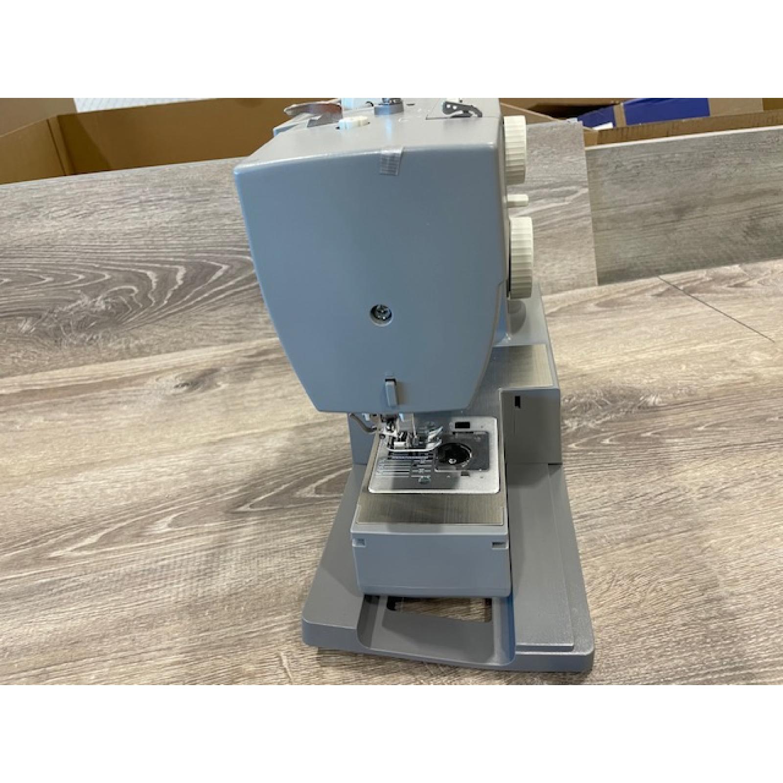 AS-IS SINGER® Heavy Duty 44S Sewing Machine