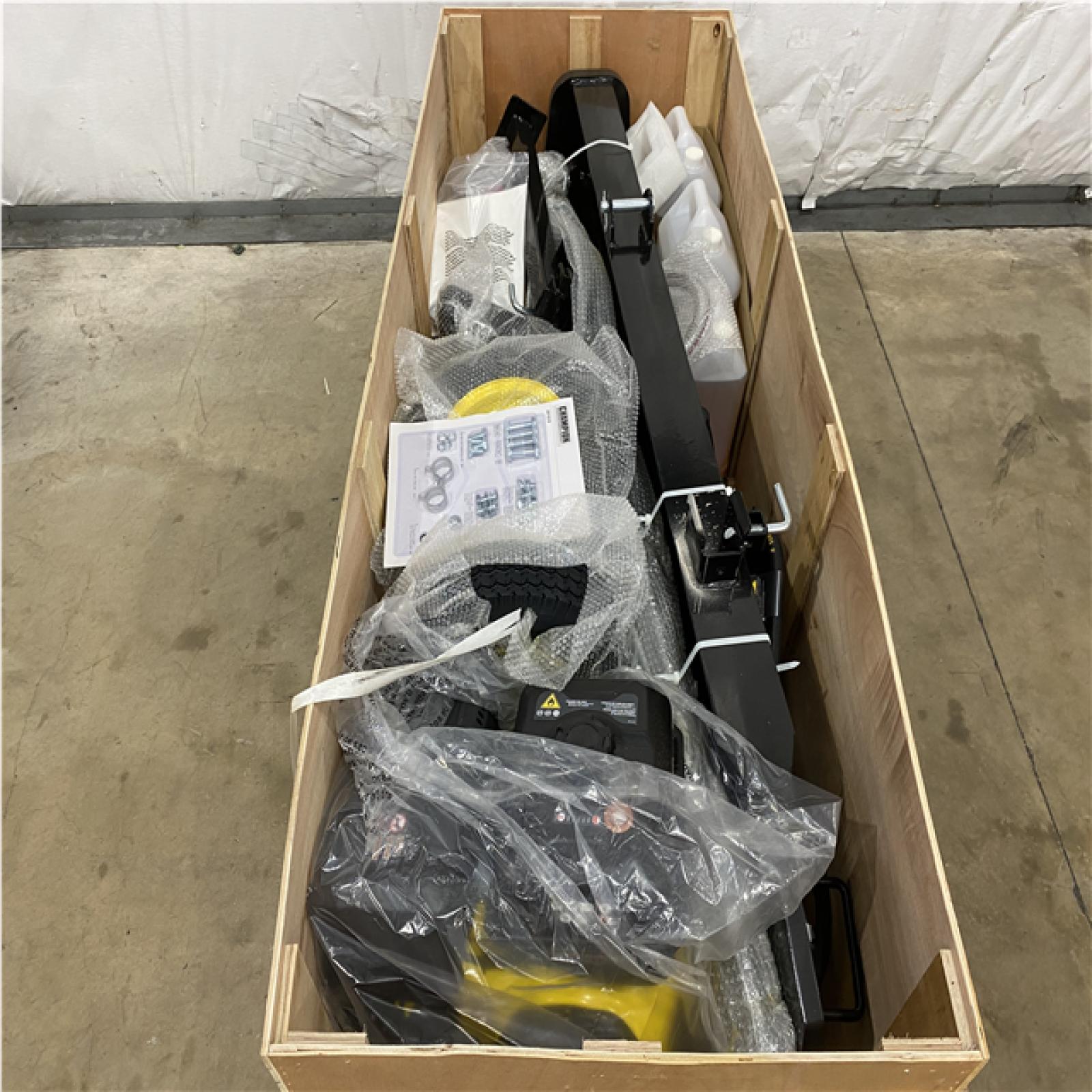 Houston Location - AS-IS Outdoor Power Equipment CHAMPION 37 TON LOG SPLITTER