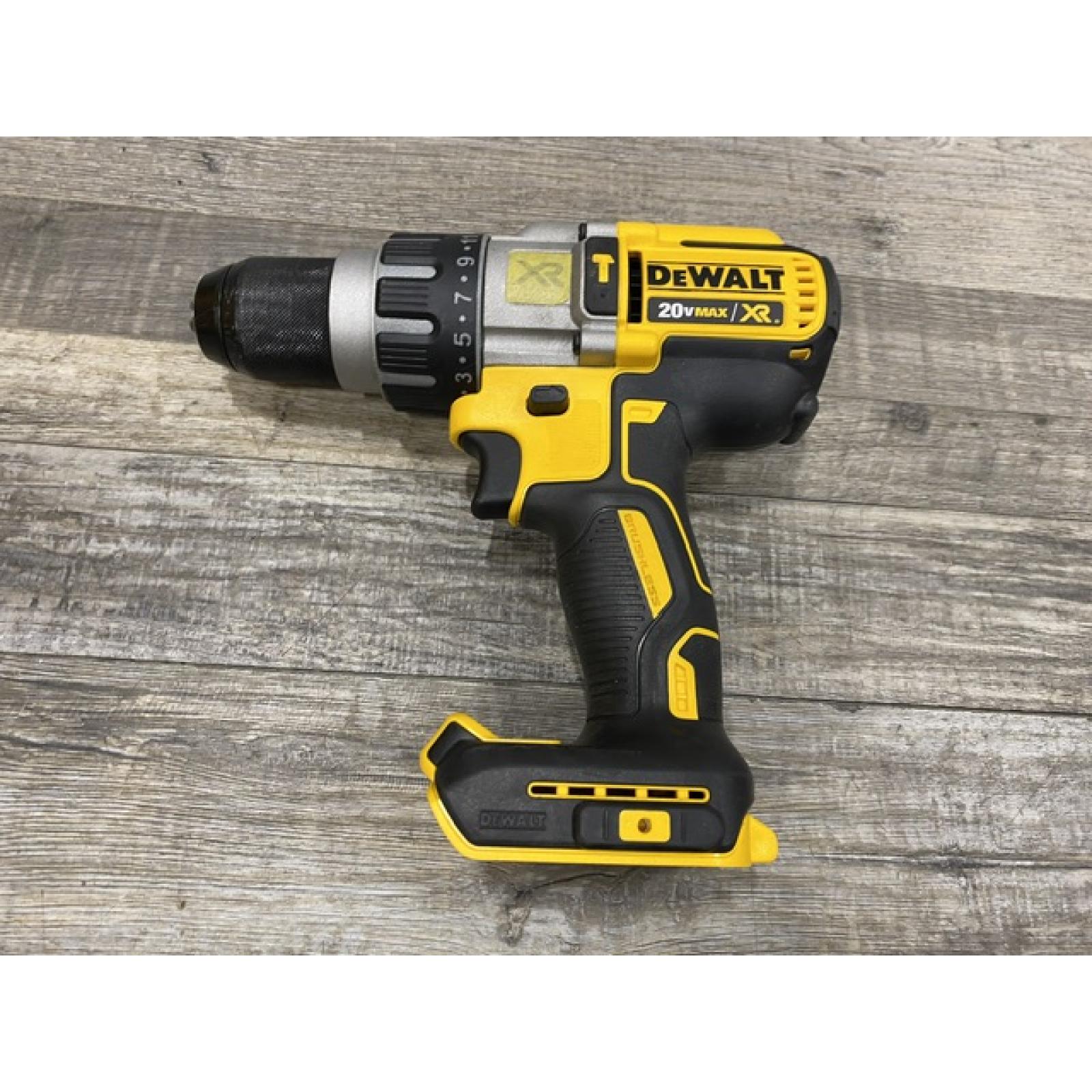 AS-IS DEWALT 20V MAX XR Cordless Brushless 3-Speed 1/2 in. Hammer Drill Kit