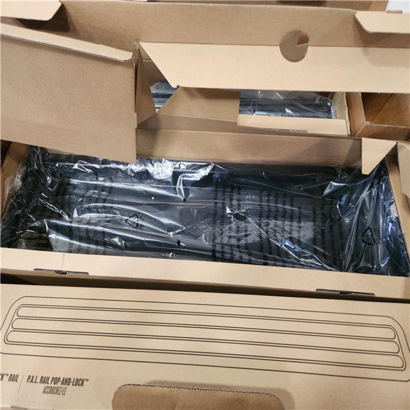 Phoenix Location NEW Traeger Woodridge Wifi Pellet Grill and Smoker in Black