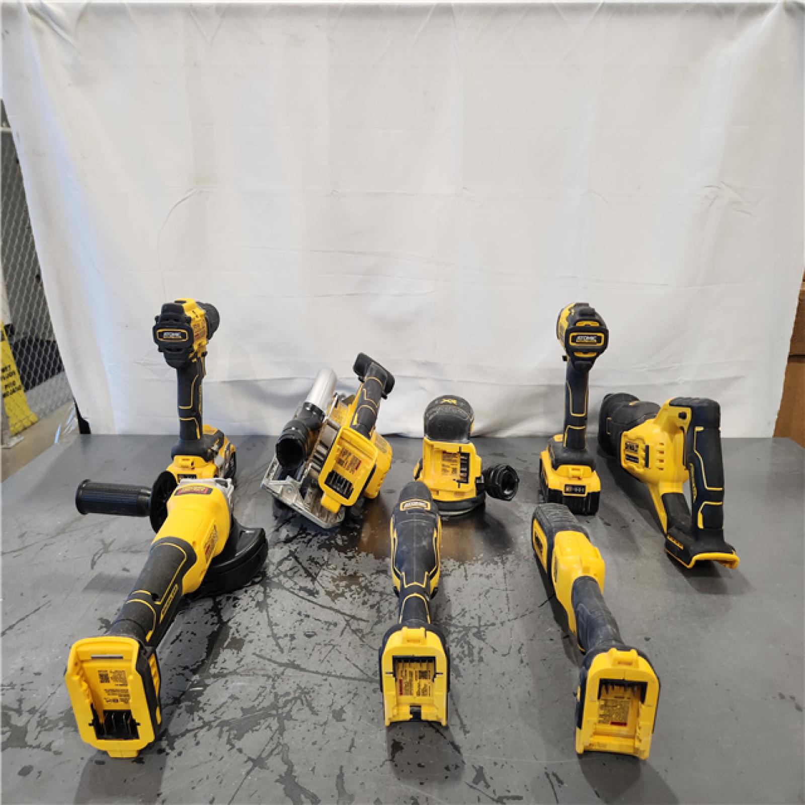 AS-IS- DEWALT 20V Lithium-Ion Cordless 8-Tool Combo Kit