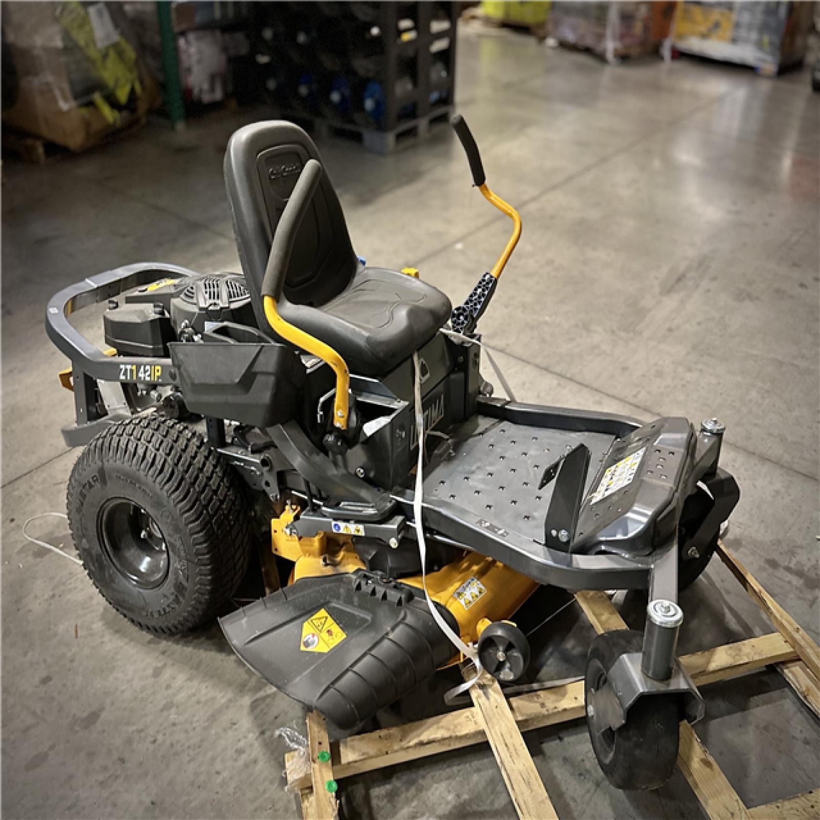 DALLAS LOCATION - AS-IS CUB CADET ZT1 42IP ZERO-TURN