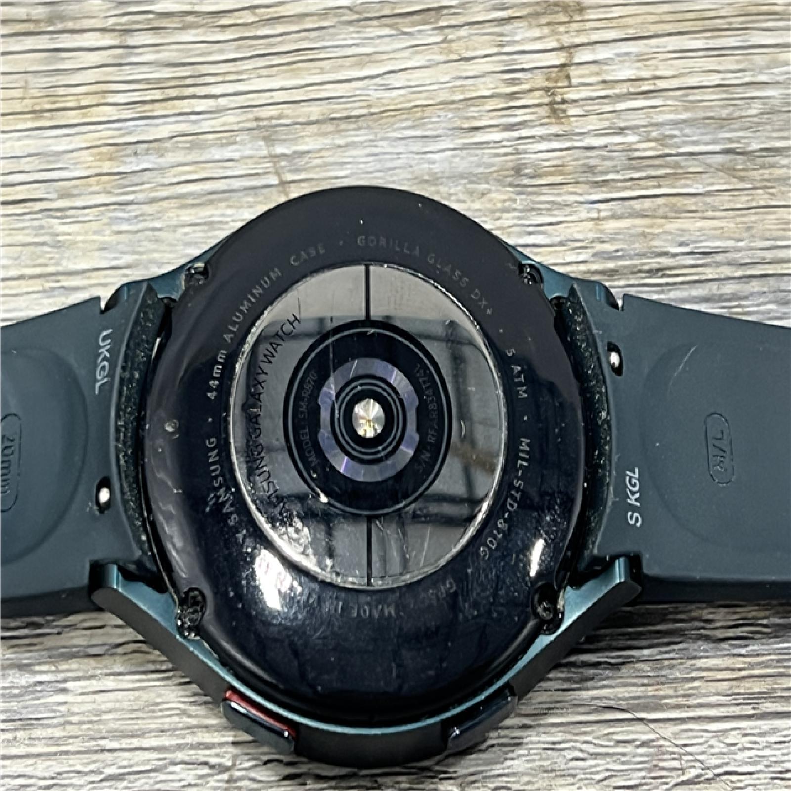 AS-IS Samsung Smart Watch Galaxy Watch 4 44MM - SM-R870