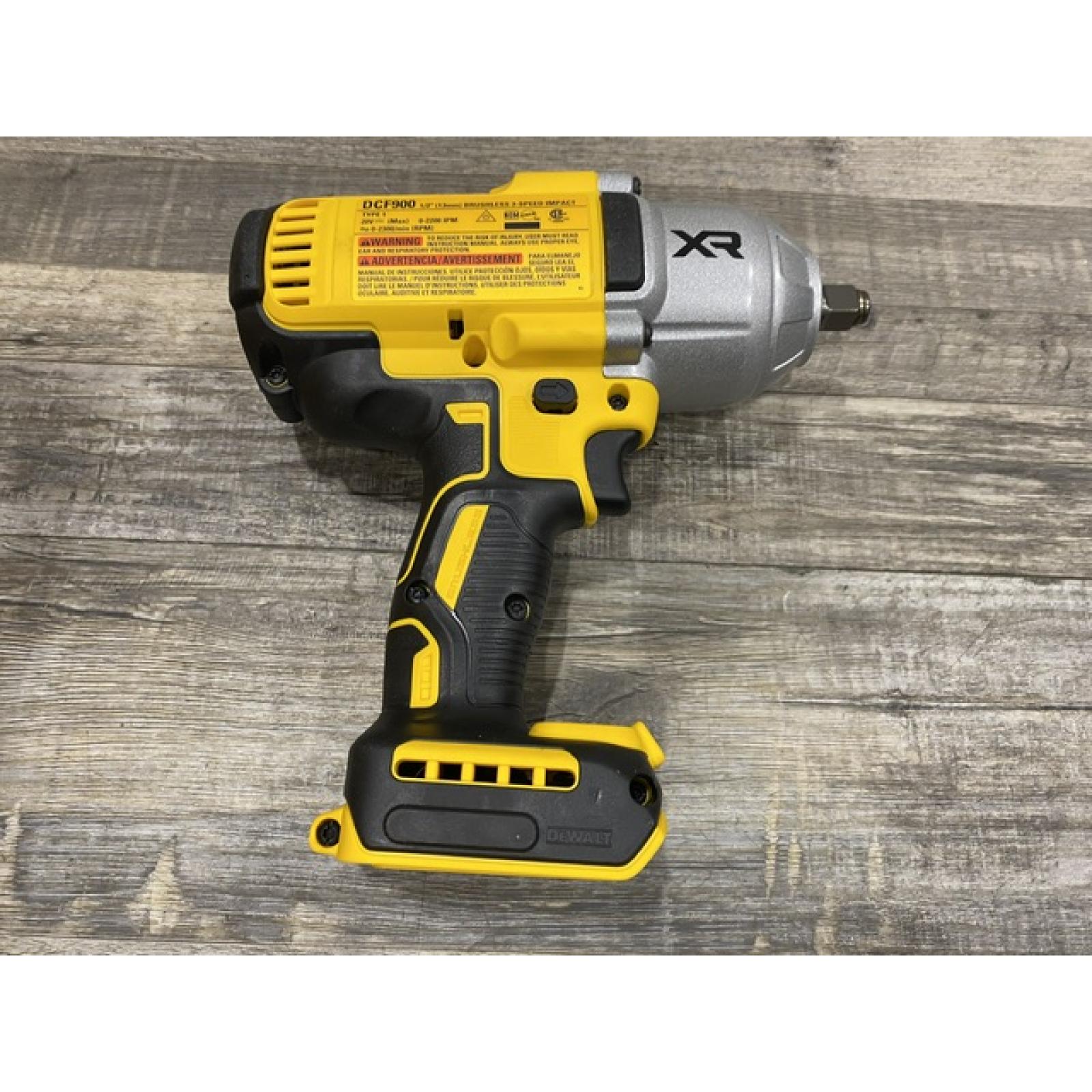 AS-IS DEWALT 20V MAX Lithium-Ion Cordless 1/2 in. Impact Wrench Kit