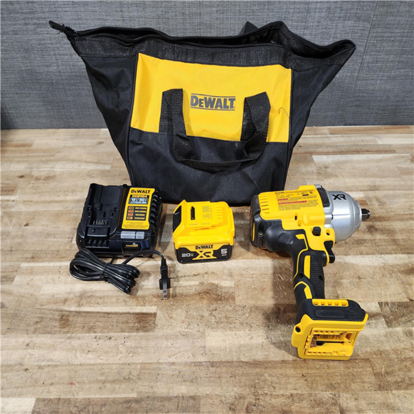 HOUSTON LOCATION - AS - IS DEWALT 20V MAX Lithium-Ion Cordless 1/2 in. Impact Wrench Kit
