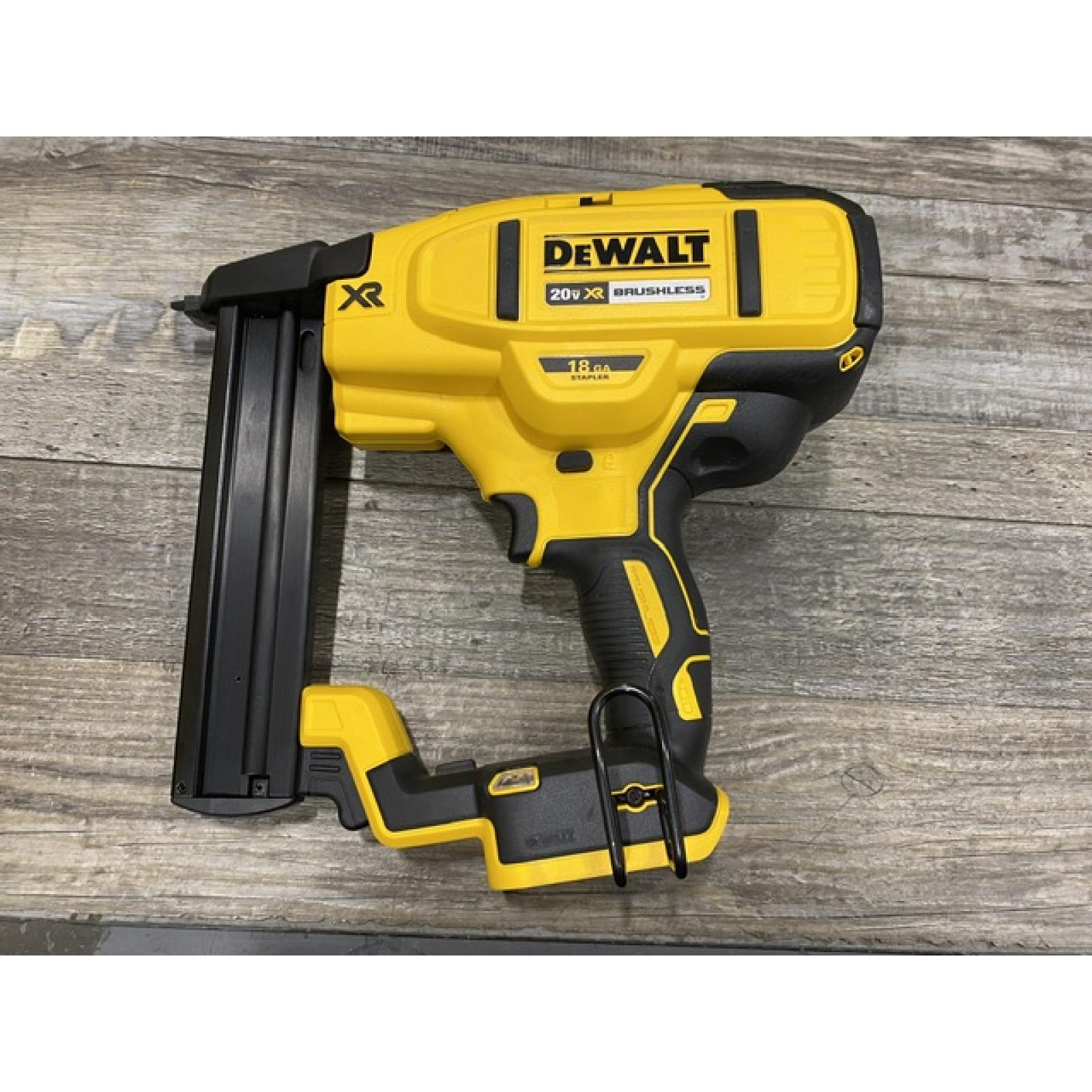 AS-IS DEWALT 20V MAX XR Lithium-Ion Cordless 18-Gauge Narrow Crown Stapler Kit