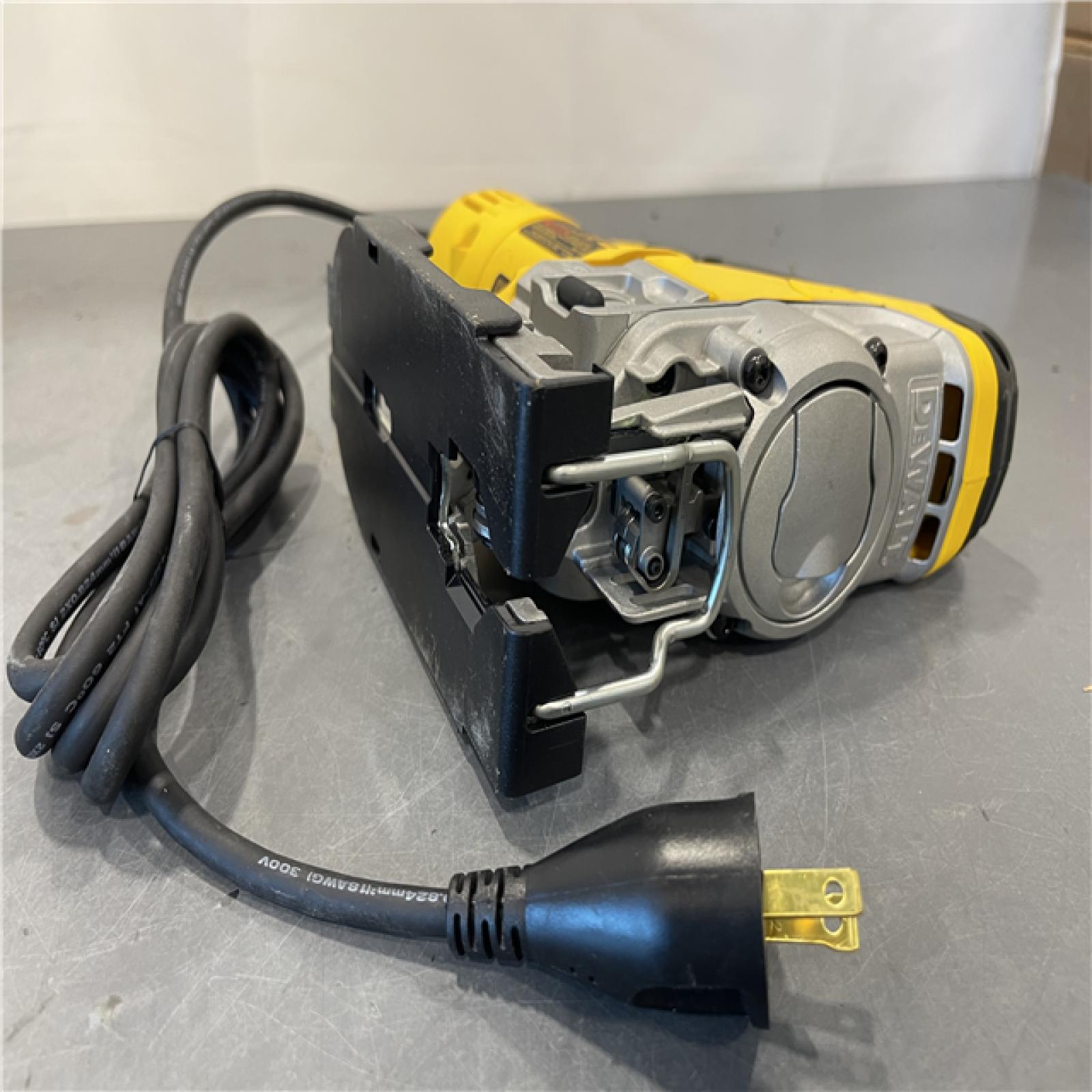 AS-IS - DEWALT 6.5 Amp Corded Jig Saw Kit with Kit Box