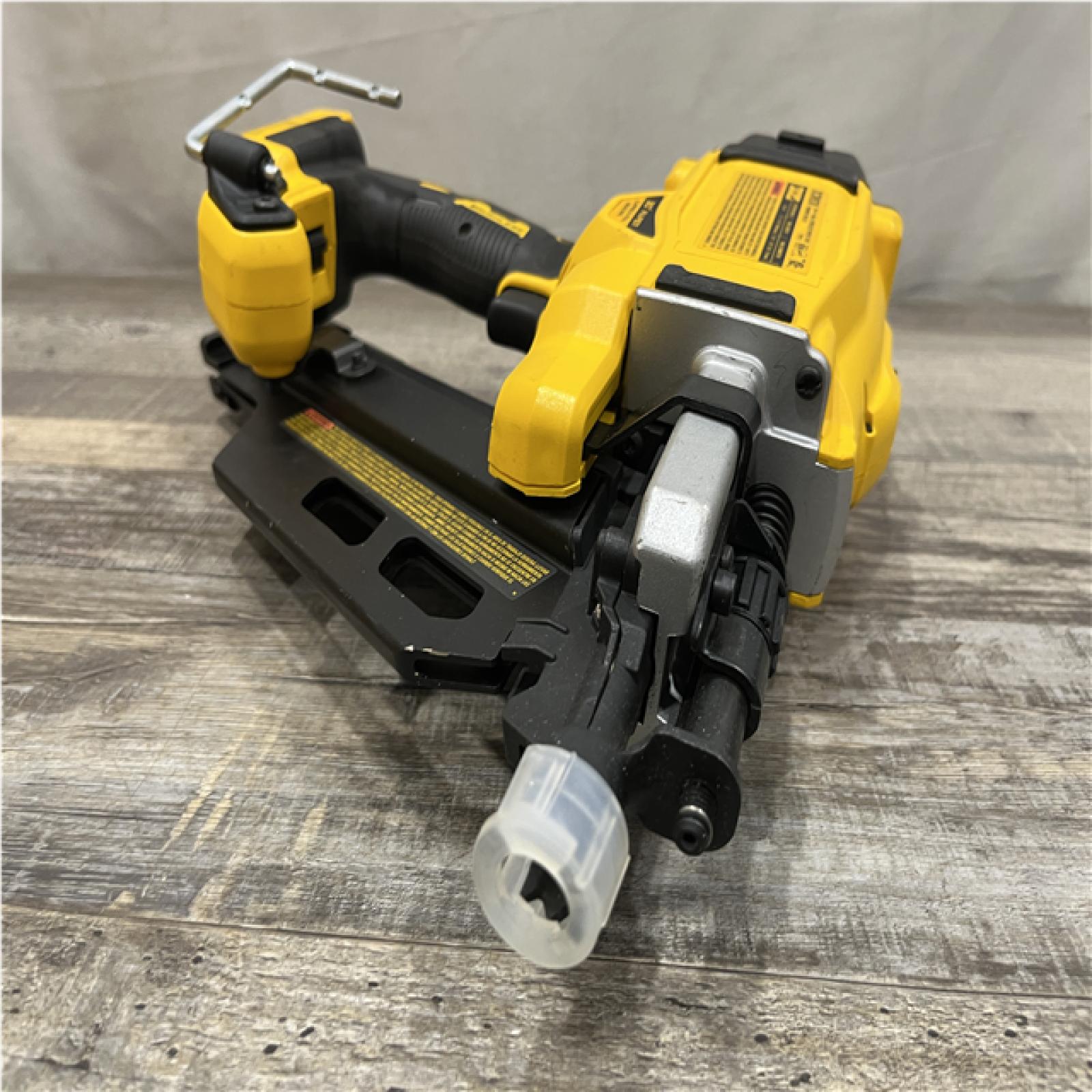 AS-IS DEWALT 20V 30 Degree Cordless Framing Nailer (Tool-Only)