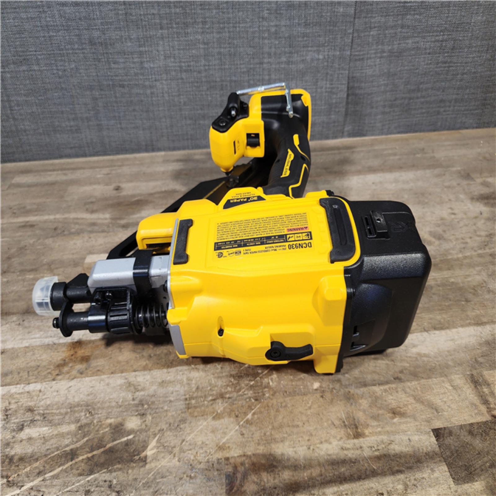 HOUSTON LOCATION - AS-IS DEWALT 20V 30 Degree Cordless Framing Nailer (Tool-Only)