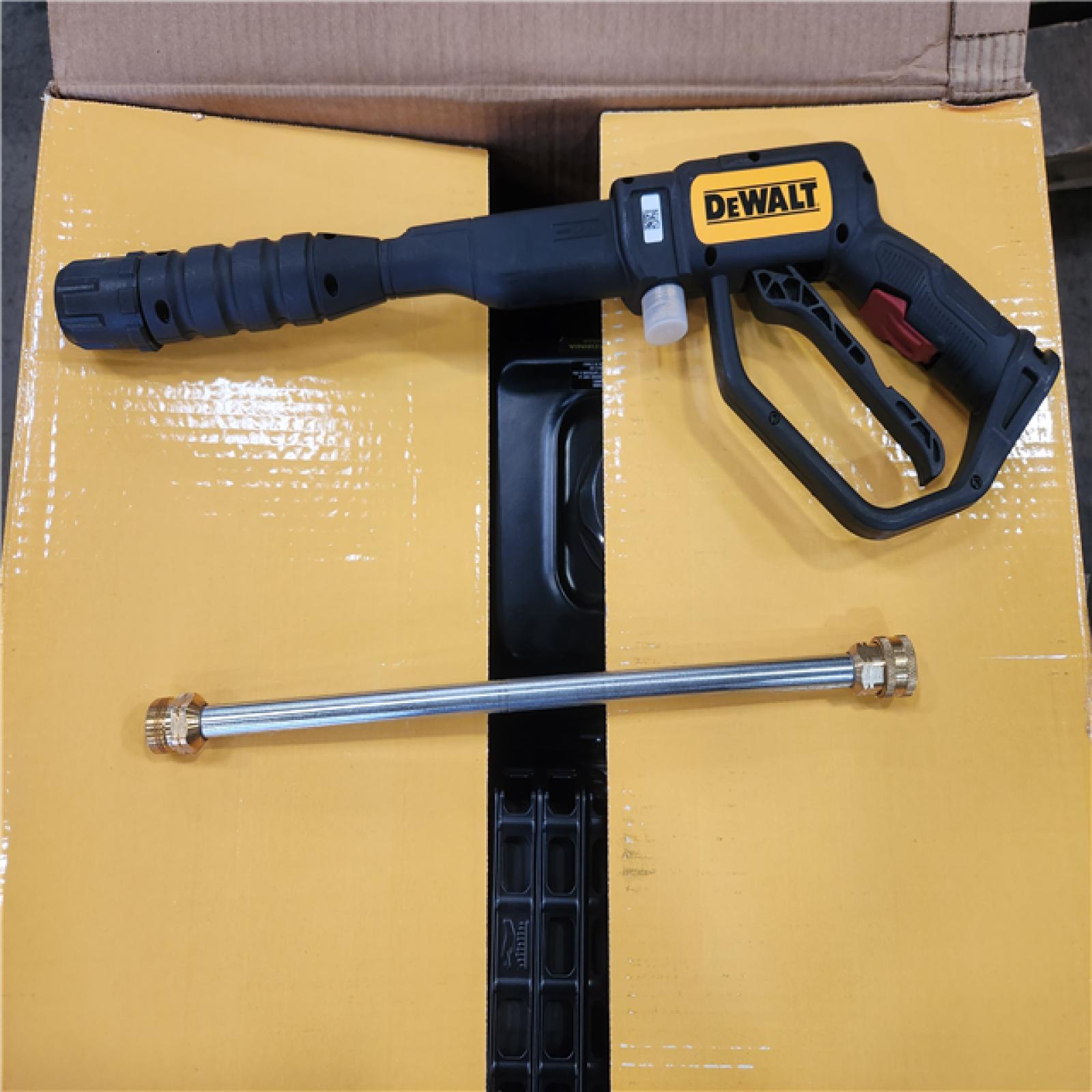 Phoenix DEWALT 3400 PSI 2.5 GPM Gas Pressure Washer with Maintenance-Free Pump  Heavy-Duty Commercial Cold Water Power Washer