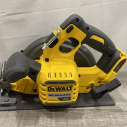 AS-IS DEWALT FLEXVOLT 60V MAX Cordless Brushless 7-1/4 in. Sidewinder Style Circular Saw Kit