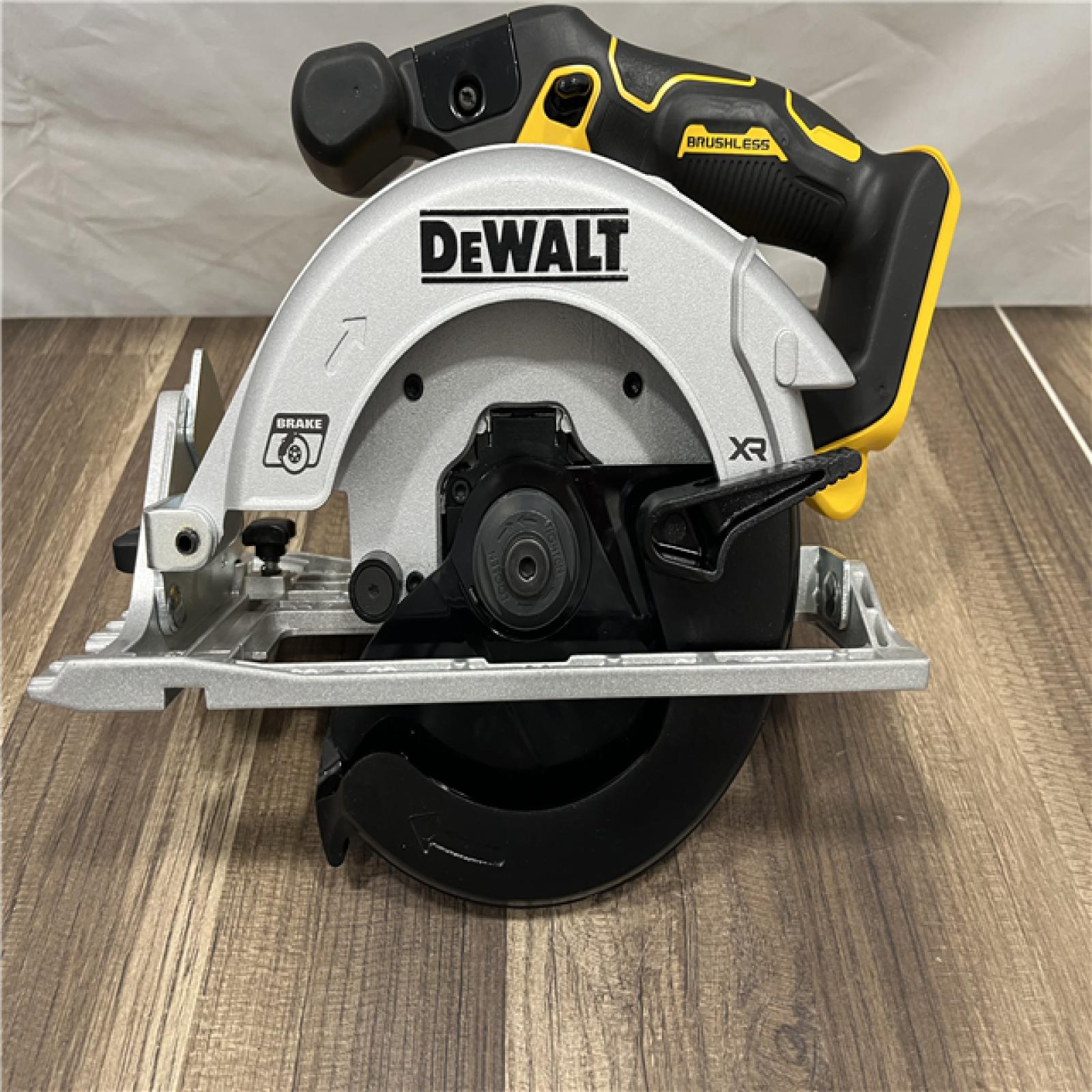AS-IS DEWALT  20-Volt XR Lithium-Ion 6-Tool Cordless Combo Kit with (2) 5.0 Ah Battery Packs and Charger