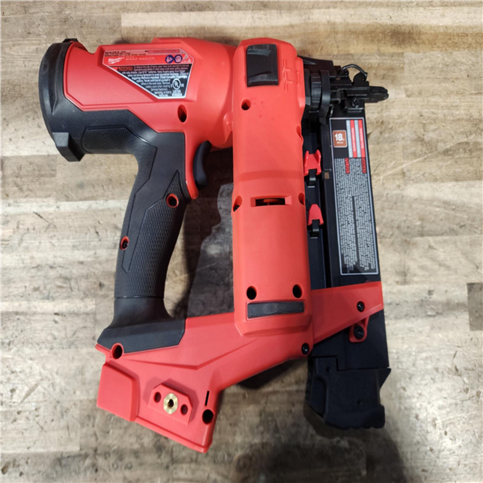 HOUSTON LOCATION - AS-IS Milwaukee M18 Fuel 18V Brushless 18-Gauge Brad Nailer 2746-20 (Bare Tool)