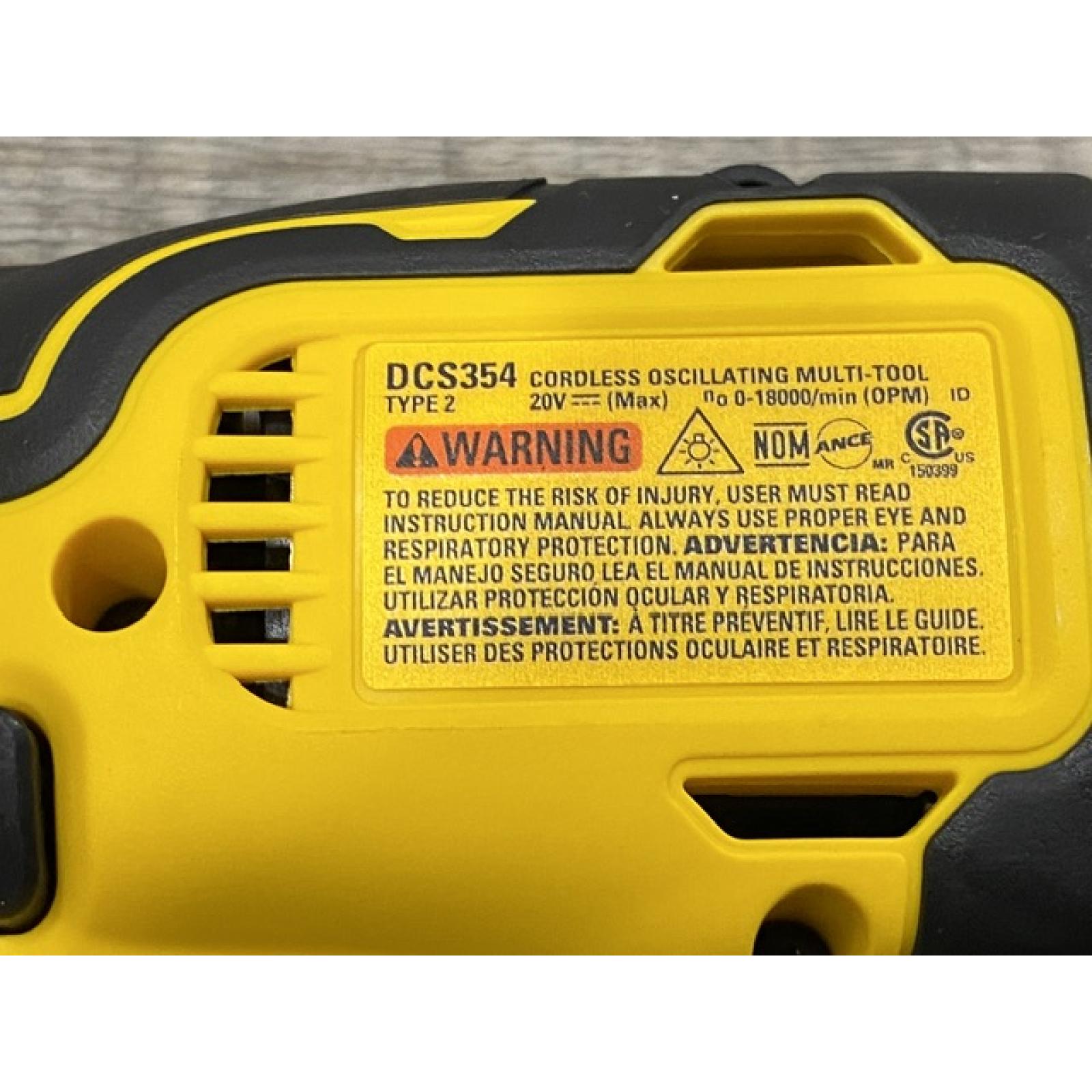 AS-IS DEWALT ATOMIC 20V MAX Cordless Brushless Oscillating Multi Tool Kit