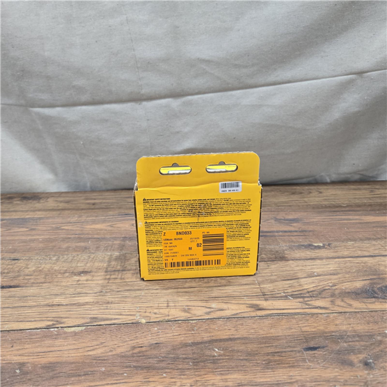 NEW Dewalt 20-Volt MAX Lithium-Ion 4.0 Ah Compact Battery Pack (2-Pack)
