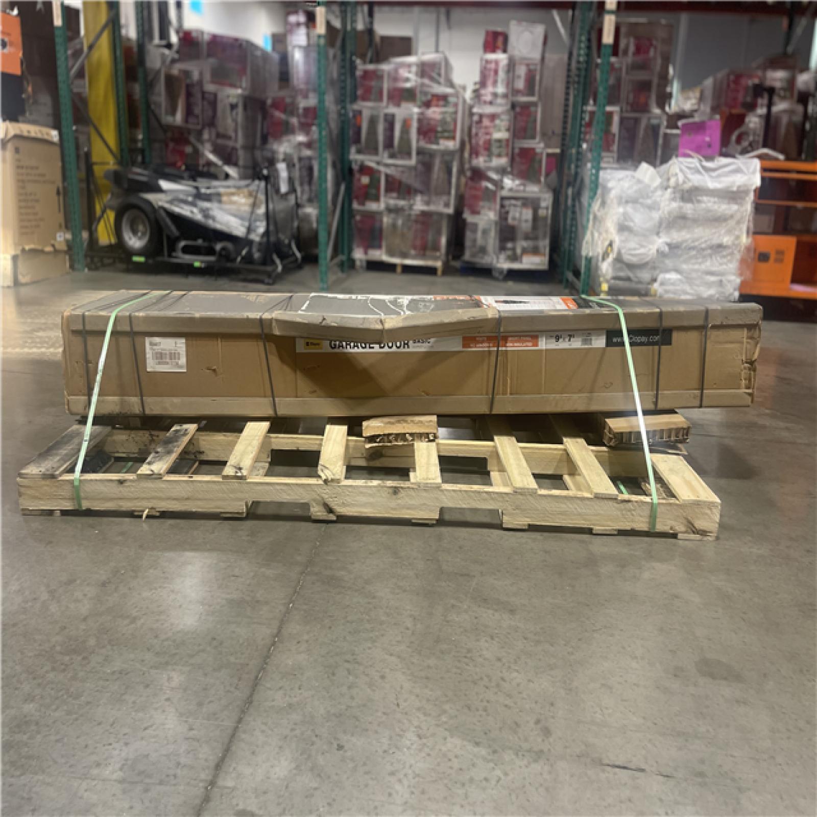 DALLAS LOCATION- CLOPAY NON INSULATED GARAGE DOOR MODEL HDB