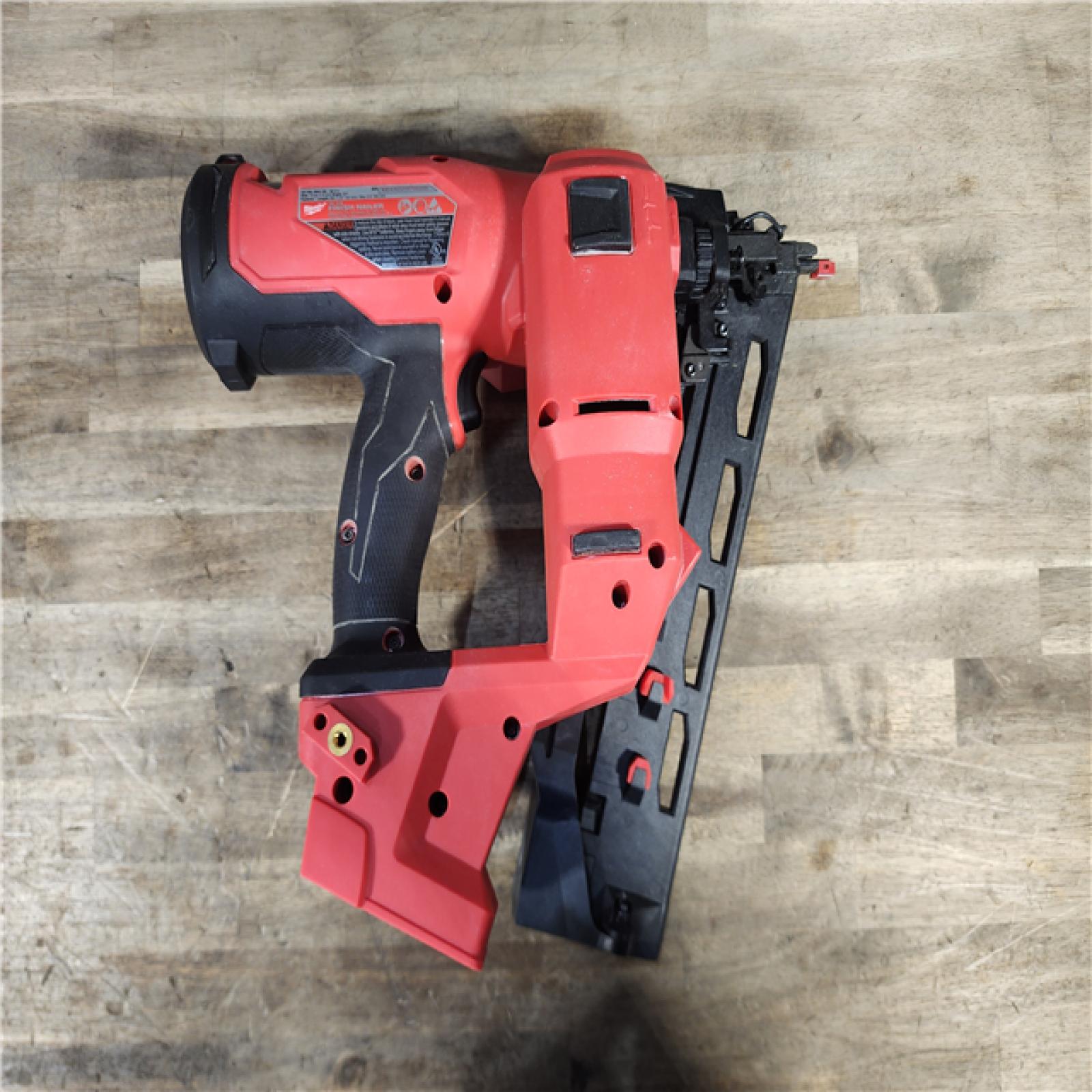 HOUSTON LOCATION - AS-IS Milwaukee 2841-20 18V Cordless Gen II 16 Gauge Angled Finish Nailer (Tool Only)