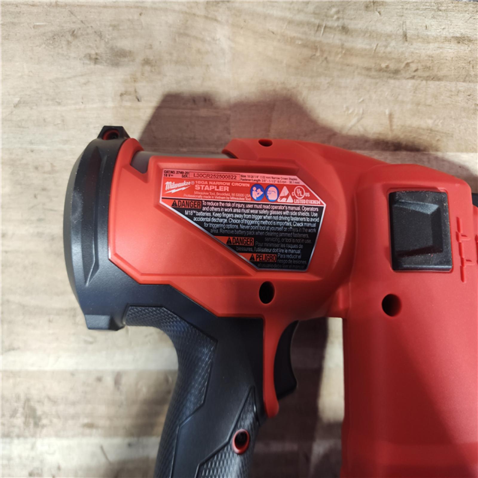 HOUSTON LOCATION - AS - IS Milwaukee FUEL 18-Volt Lithium-Ion Brushless Cordless 18-Gauge 1/4 in. Narrow Crown Stapler (Tool-Only)