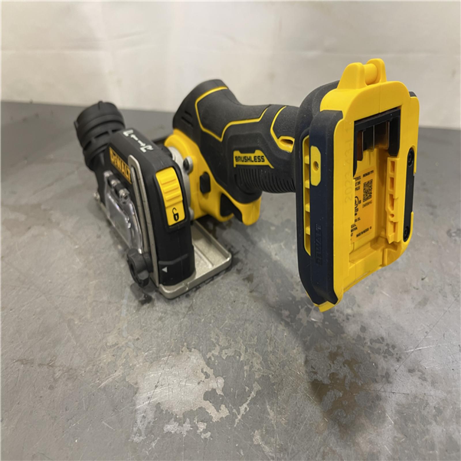 AS-IS - DeWalt 20V XR Cordless 3 in. Cut-Off Tool