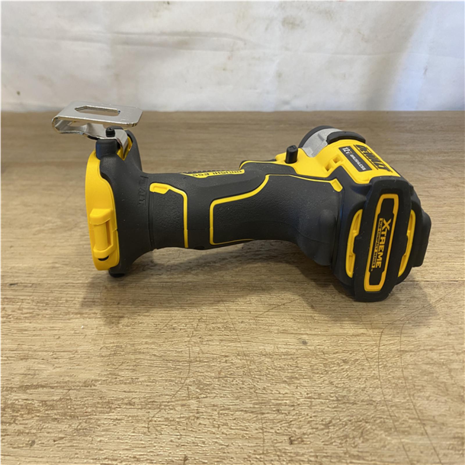 AS-IS DEWALT Atomic 20V Max Lithium-Ion Brushless Cordless Compact 1/4 in. Impact Driver Kit