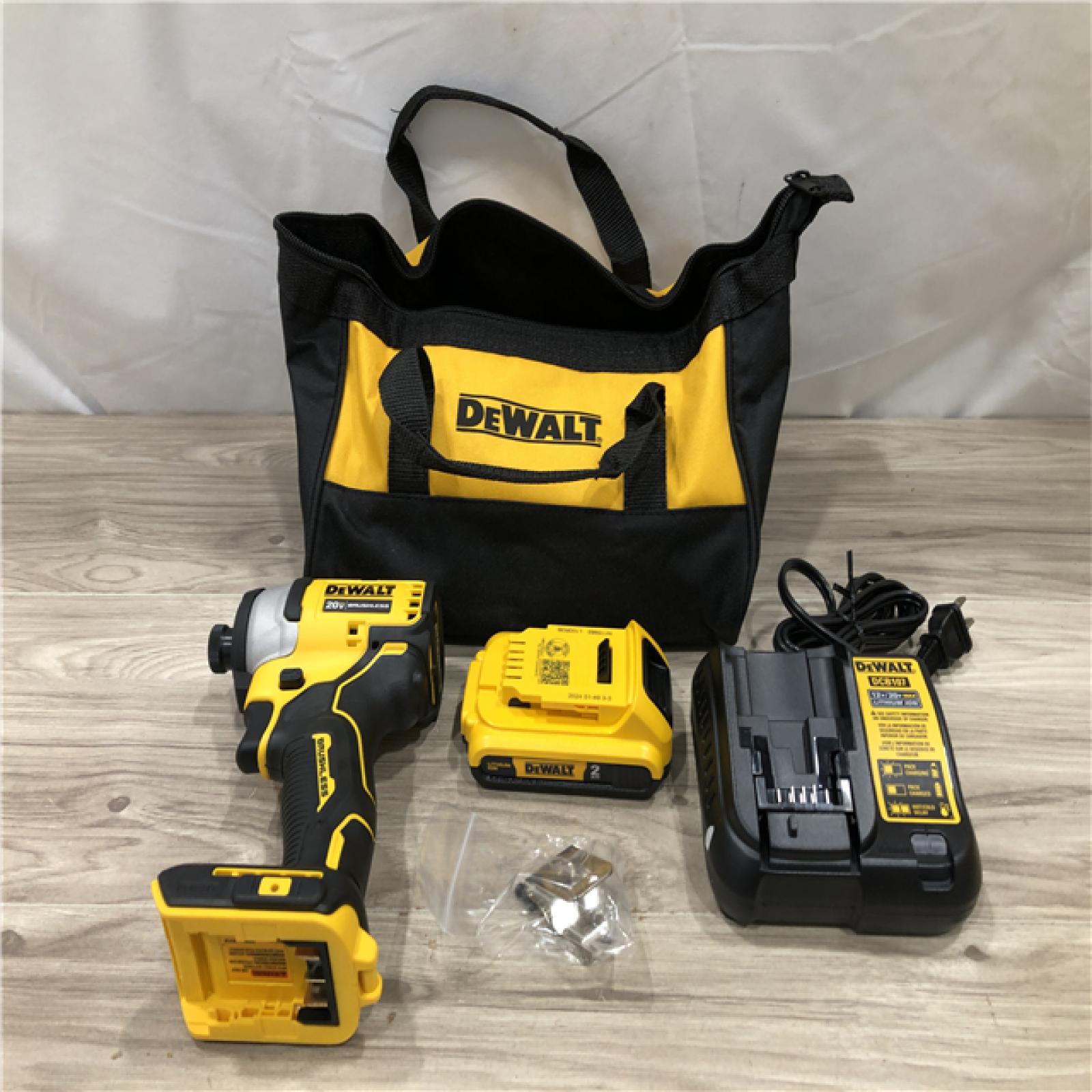 AS-IS DEWALT Atomic 20V Max Lithium-Ion Cordless Compact 1/4 in. Impact Driver Kit