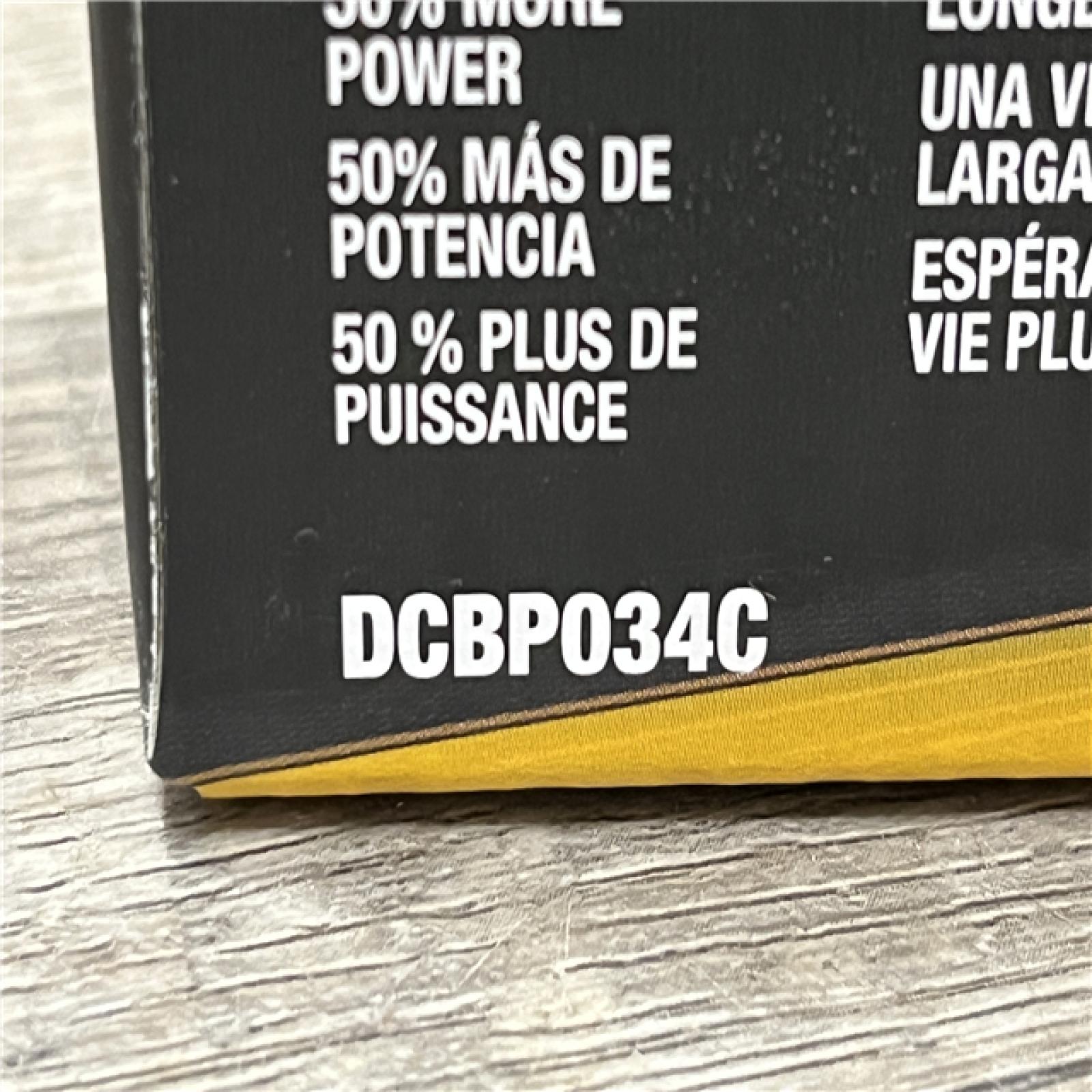 NEW - DEWALT 20V MAX XR POWERSTACK Lithium-Ion Battery Starter Kit with 1.7Ah Battery and Charger